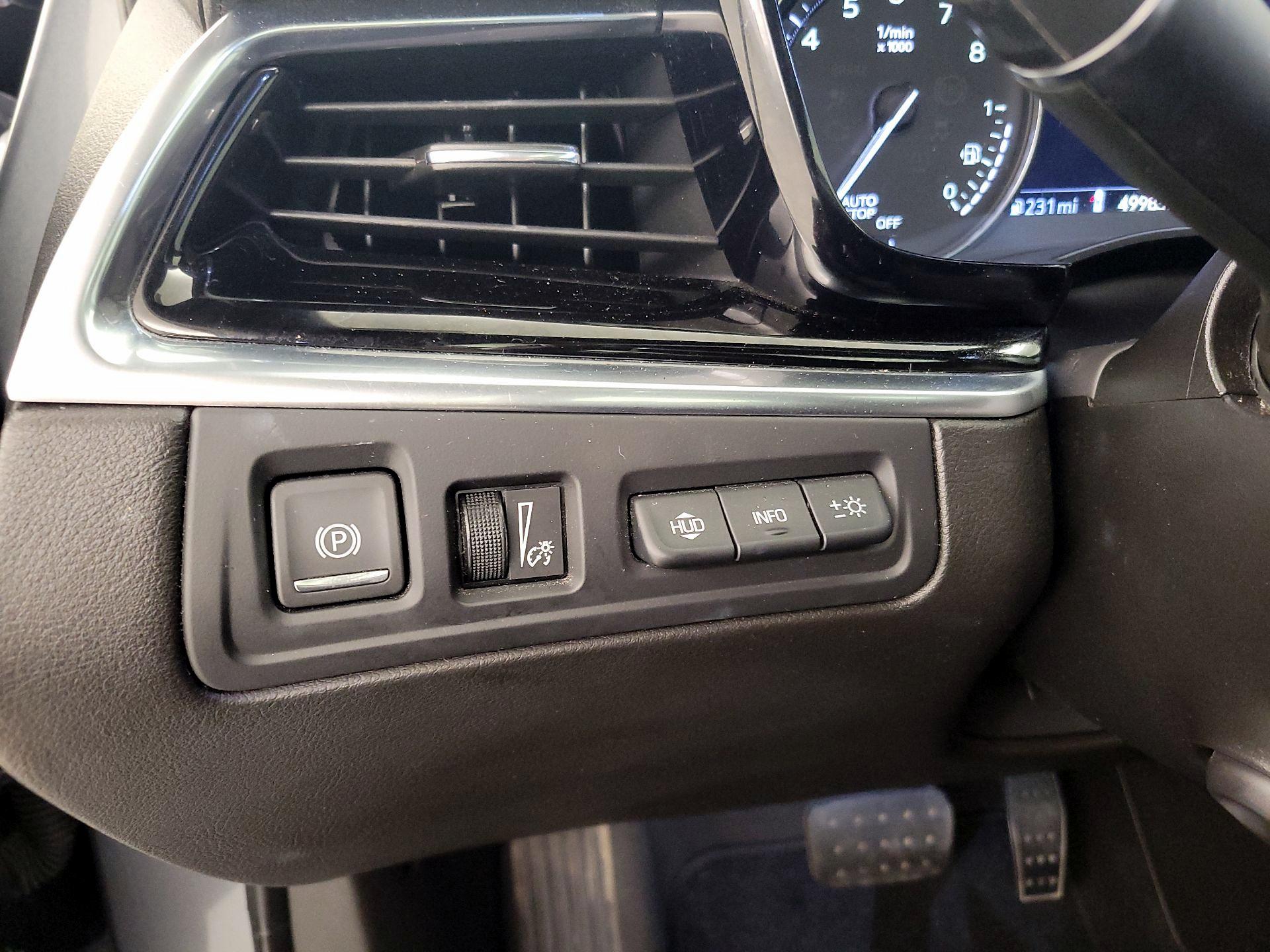Thumbnail: 2021 Cadillac XT6 - 13