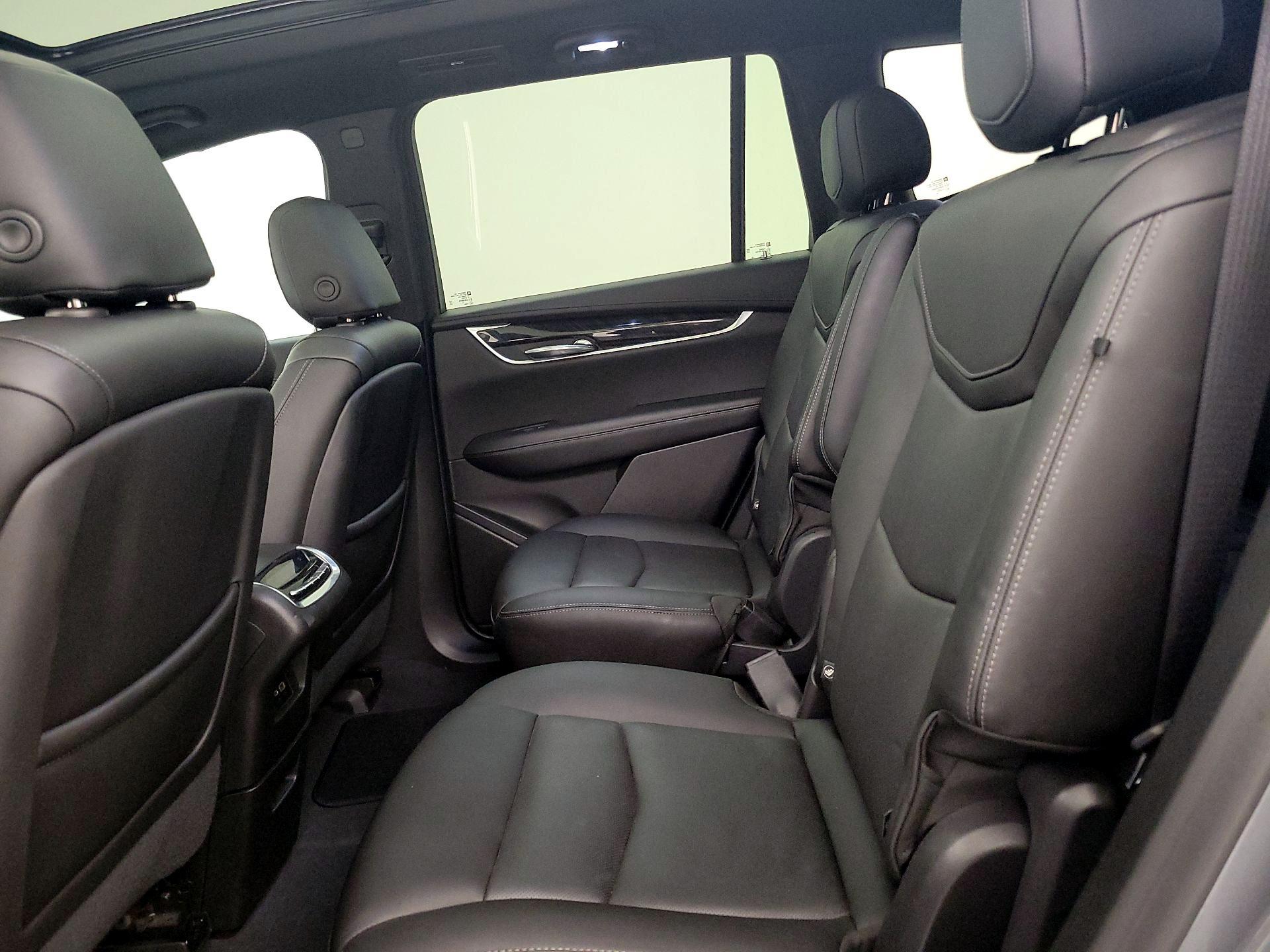 Thumbnail: 2021 Cadillac XT6 - 20