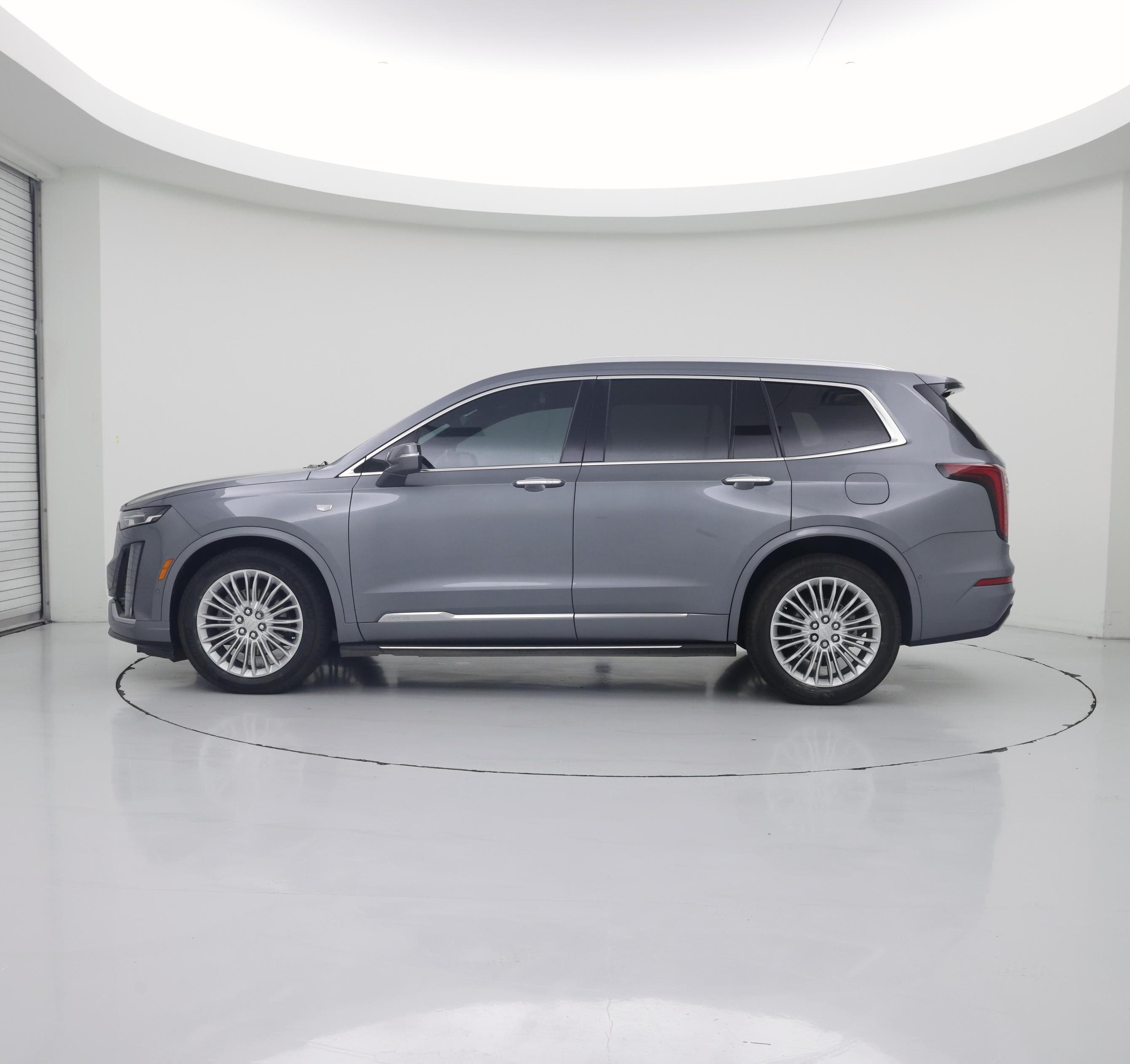 Thumbnail: 2021 Cadillac XT6 - 3