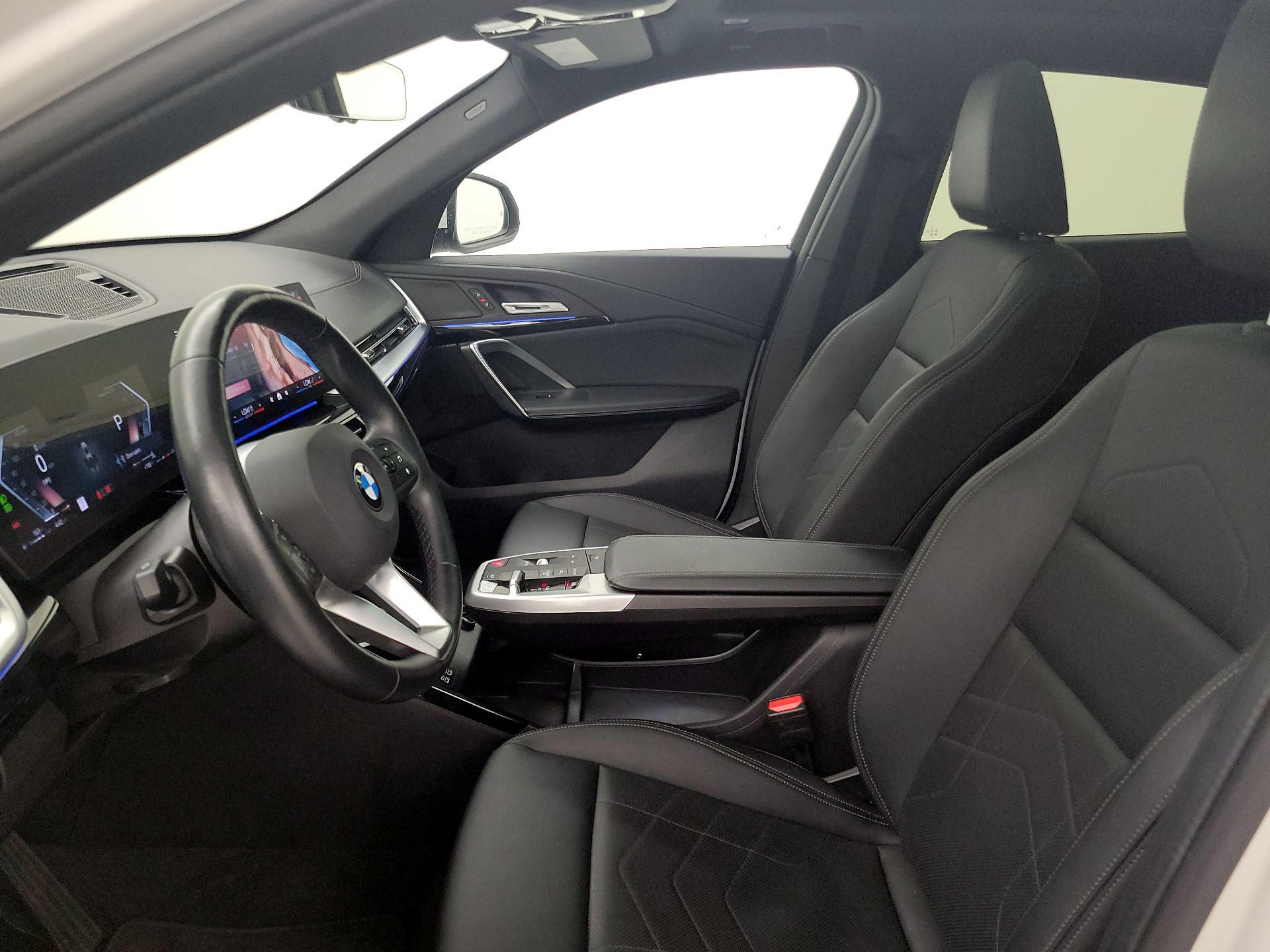 Thumbnail: 2025 BMW X2 - 11