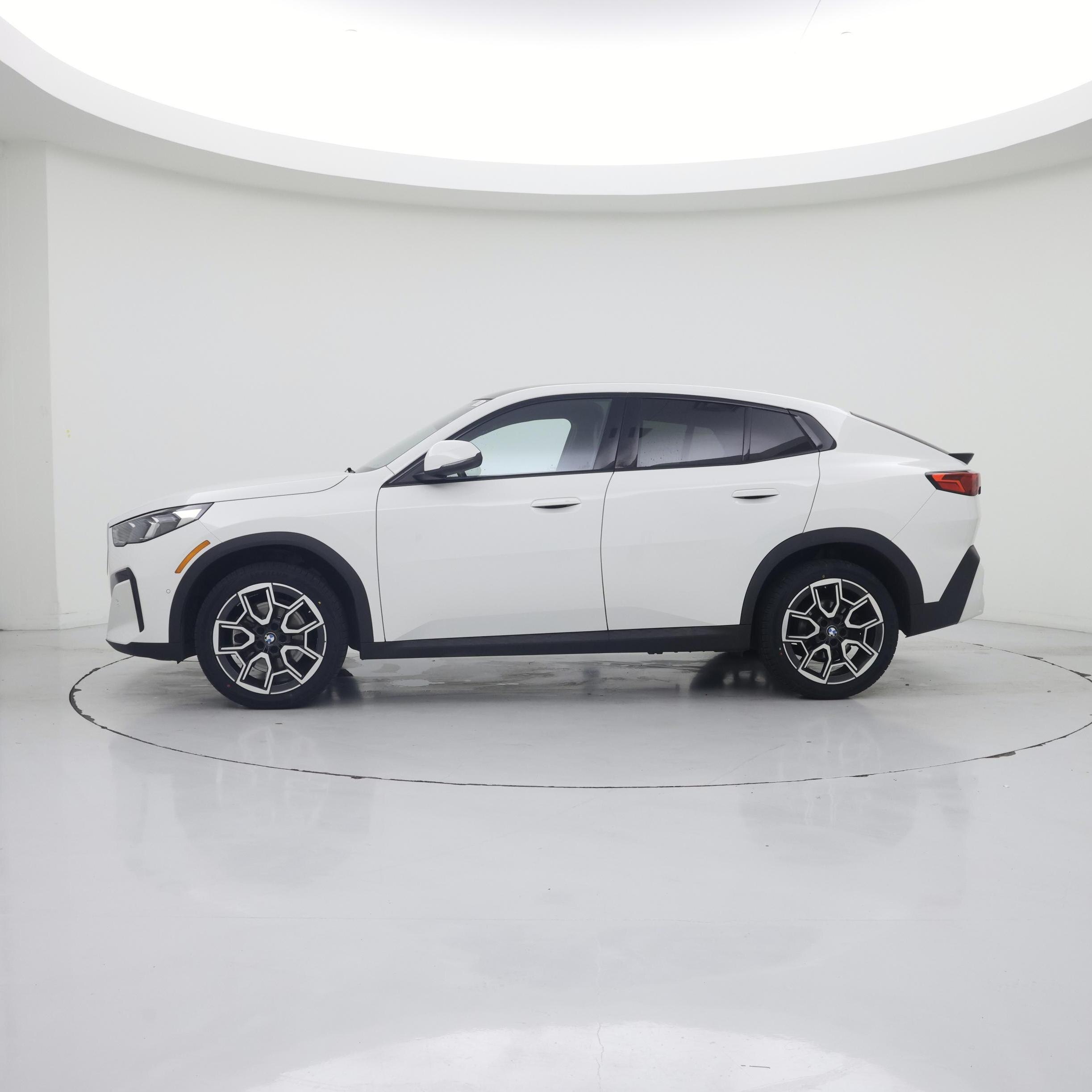 Thumbnail: 2025 BMW X2 - 3