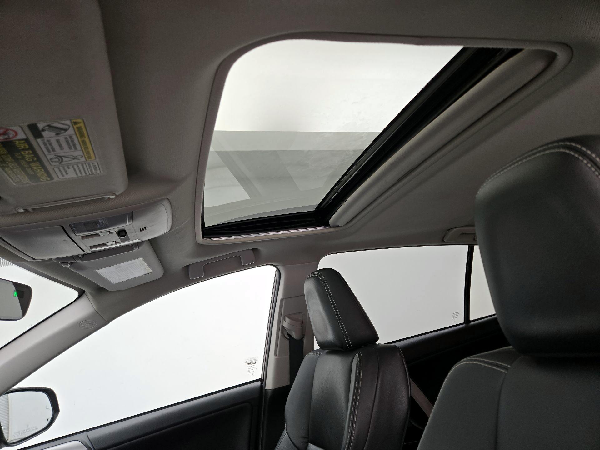 Thumbnail: 2017 Toyota RAV4 - 20