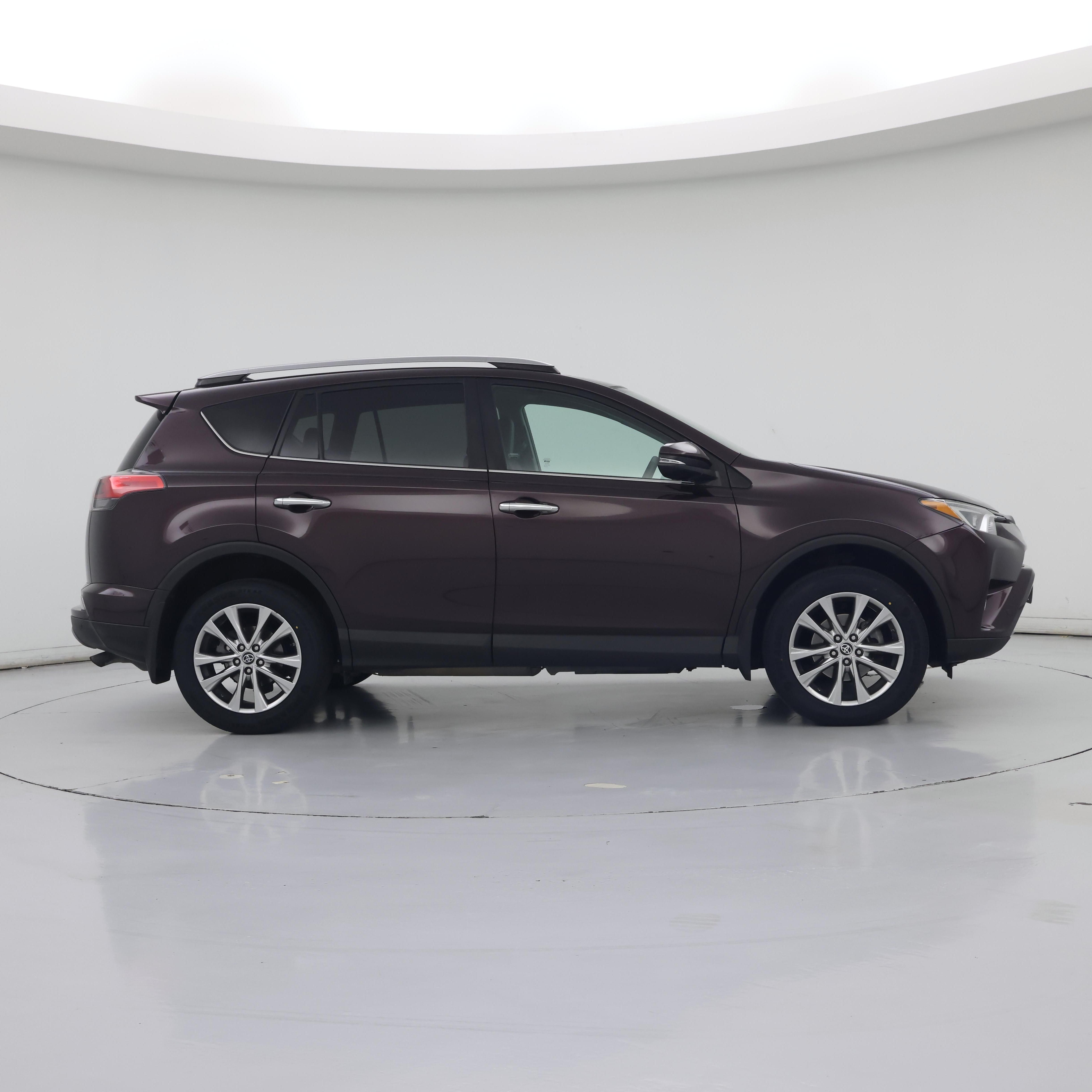 Thumbnail: 2017 Toyota RAV4 - 7