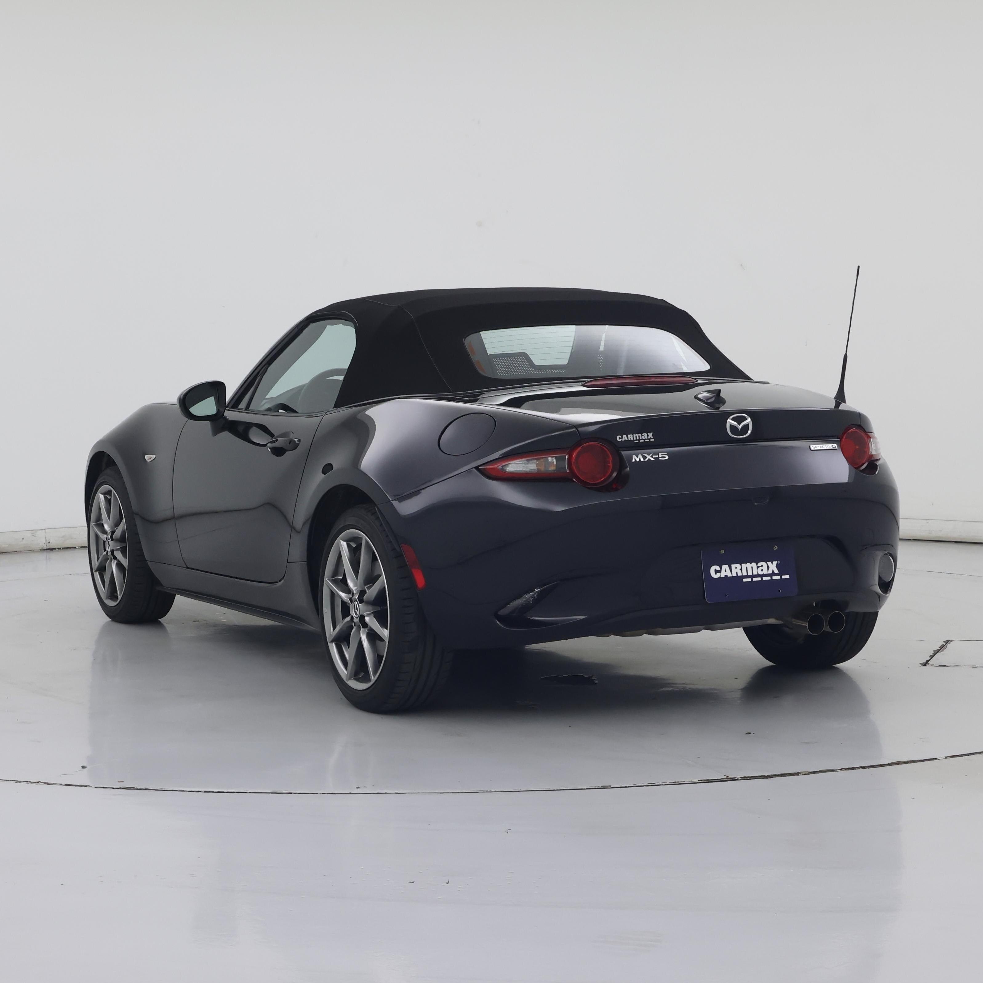 Thumbnail: 2022 Mazda MX-5 Miata - 2