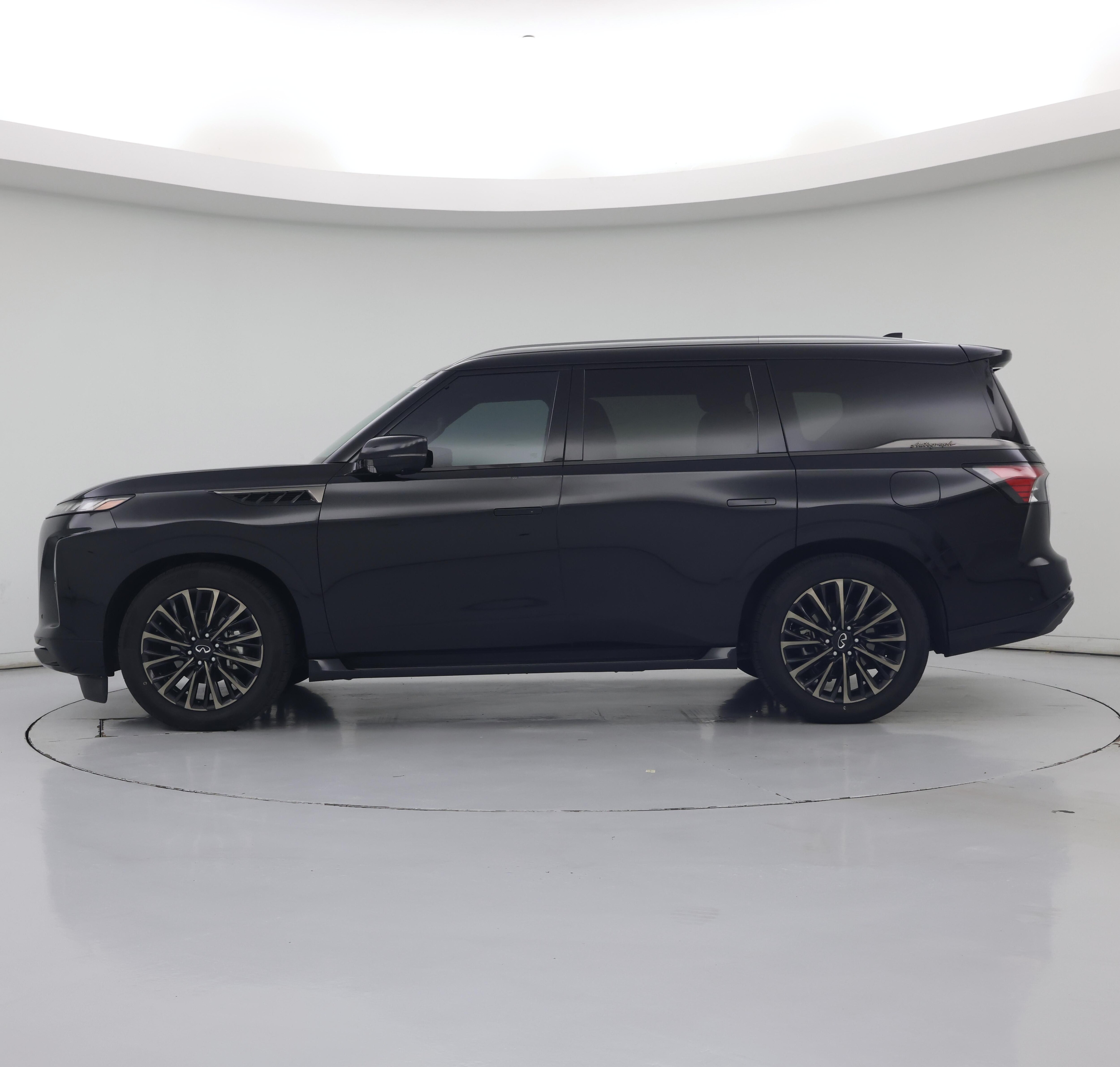 Thumbnail: 2025 INFINITI QX80 - 3