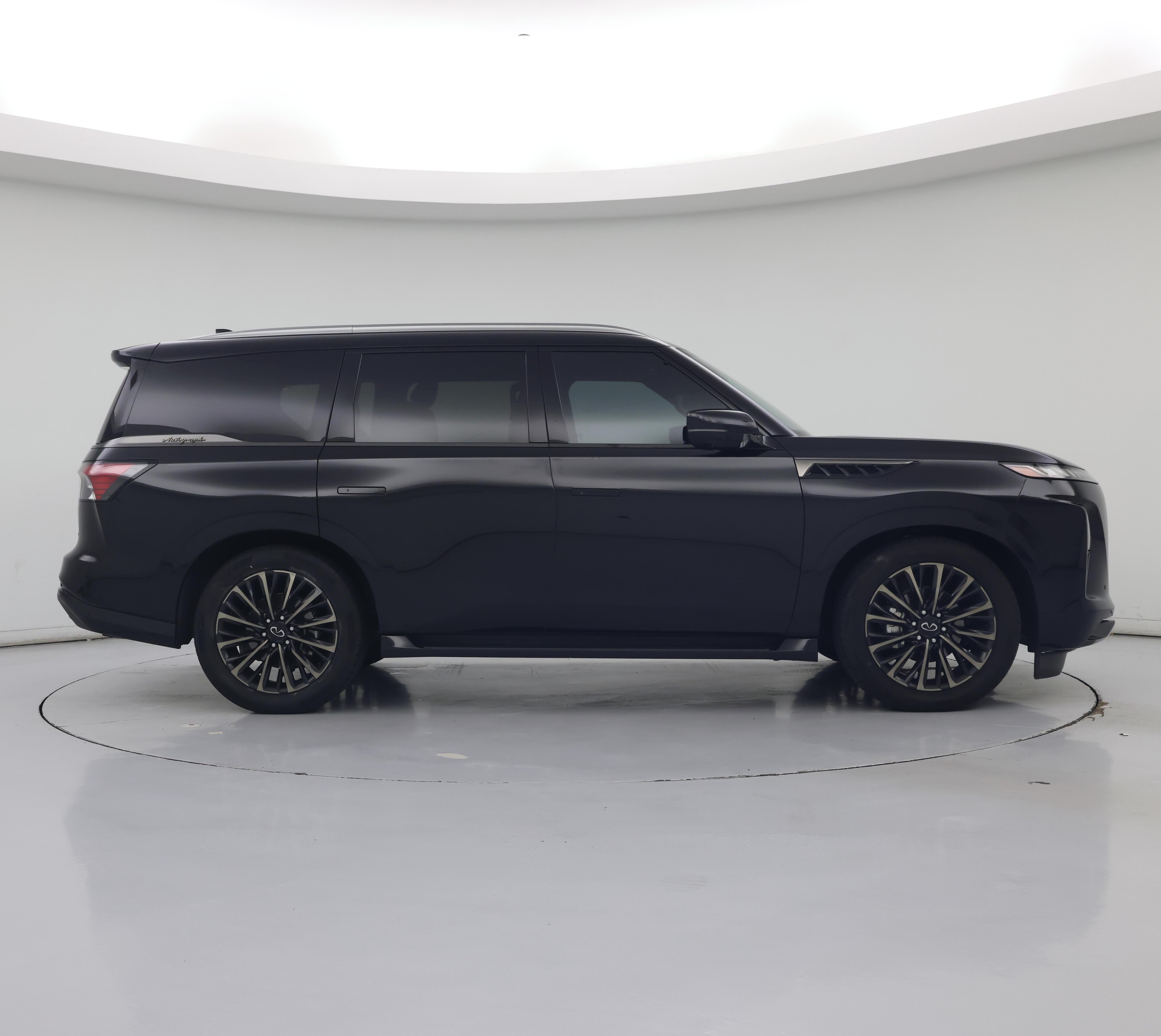 Thumbnail: 2025 INFINITI QX80 - 7