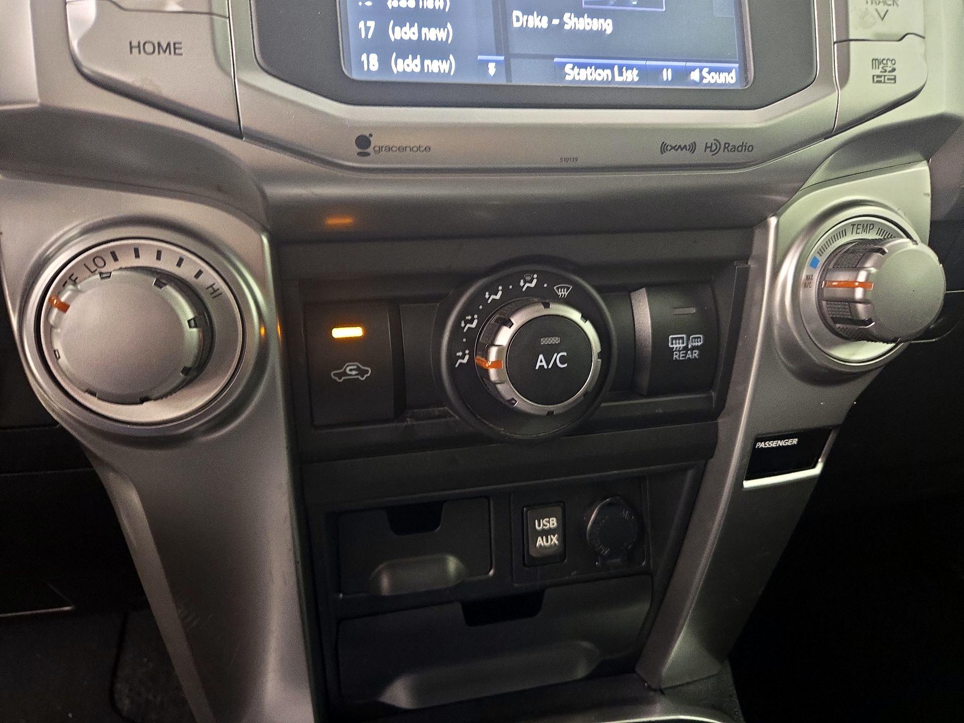 Thumbnail: 2016 Toyota 4Runner - 16