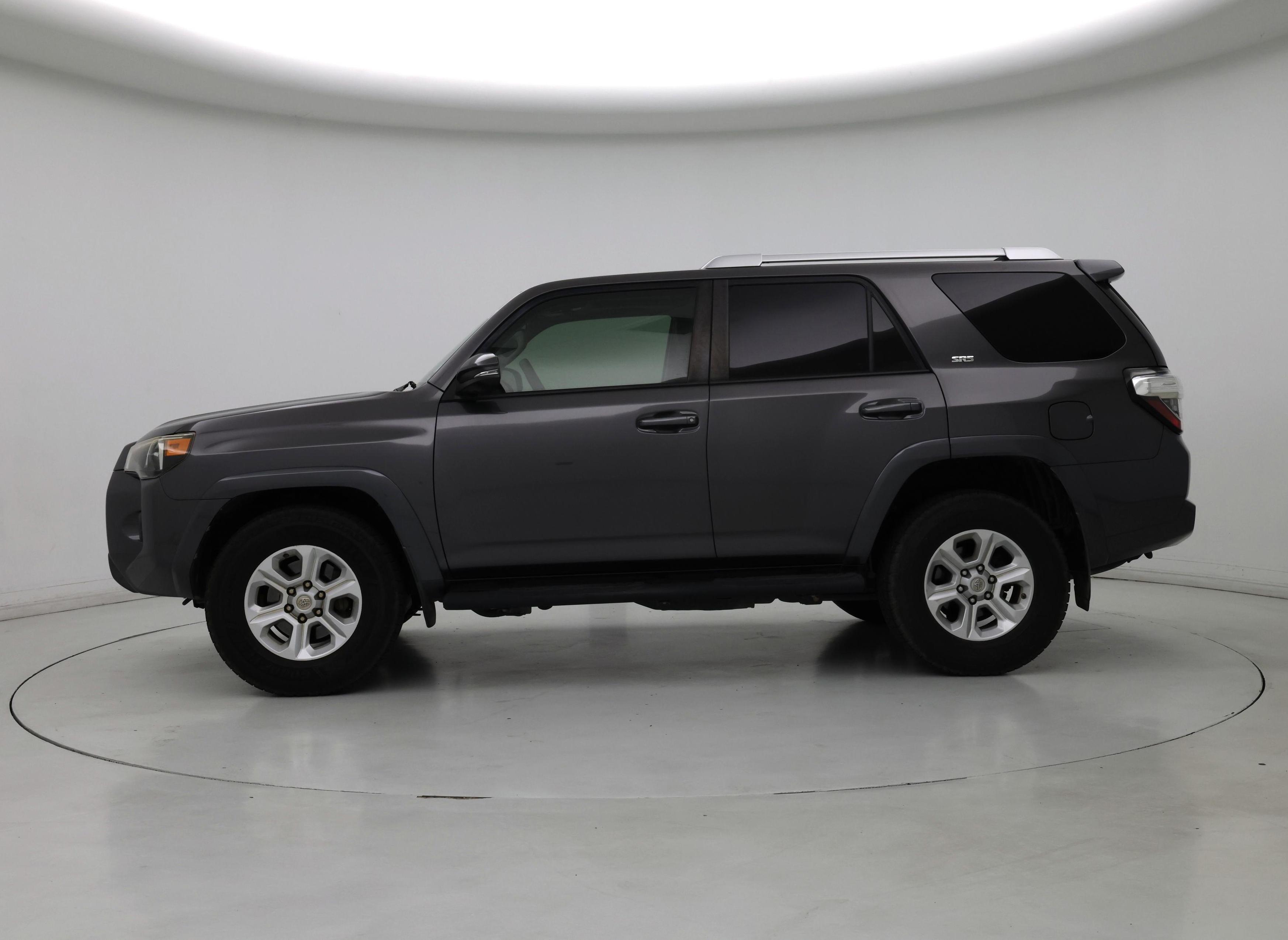 Thumbnail: 2016 Toyota 4Runner - 3