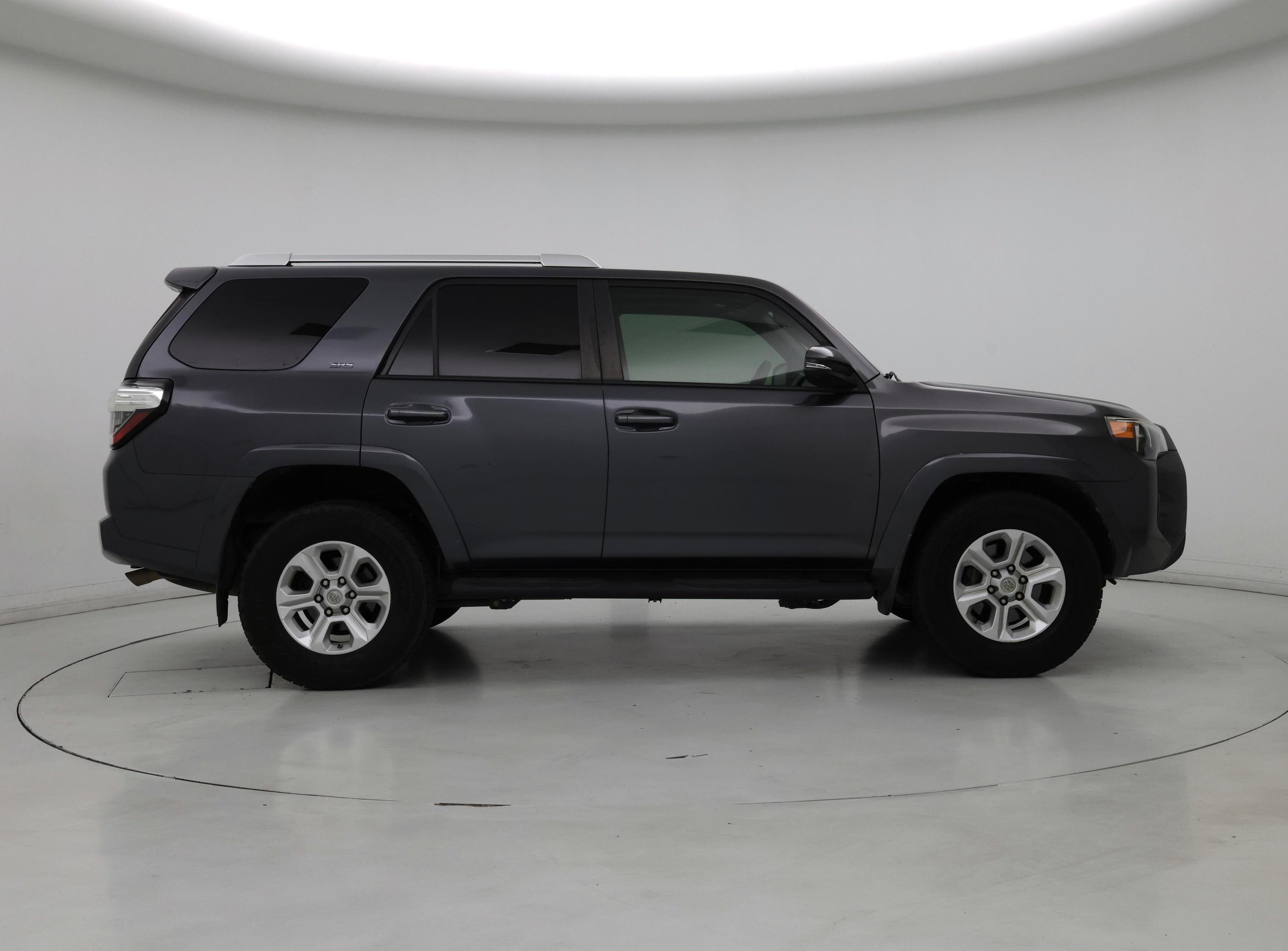 Thumbnail: 2016 Toyota 4Runner - 7