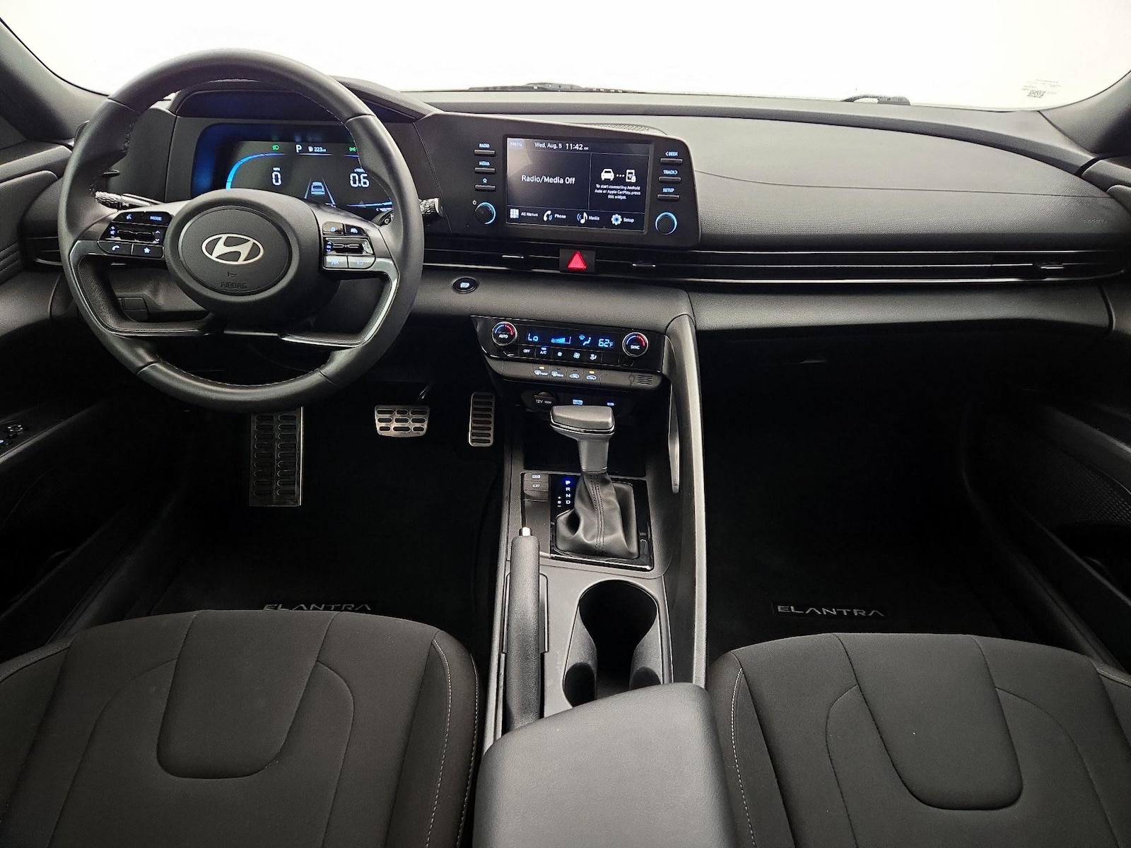 2025 Hyundai Elantra SEL - Photo 10