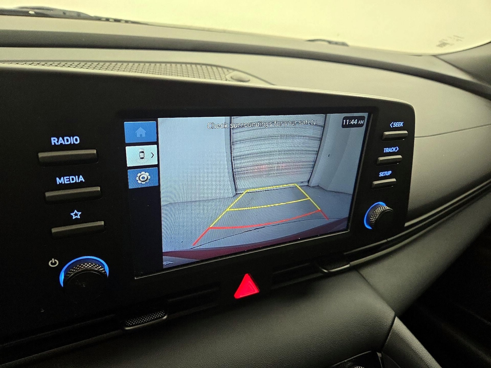 2025 Hyundai Elantra SEL - Photo 15