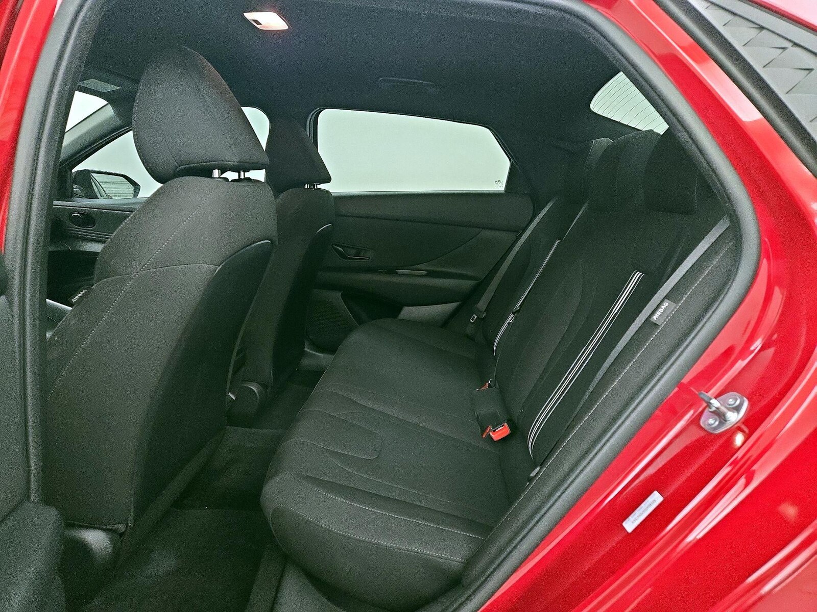 2025 Hyundai Elantra SEL - Photo 20