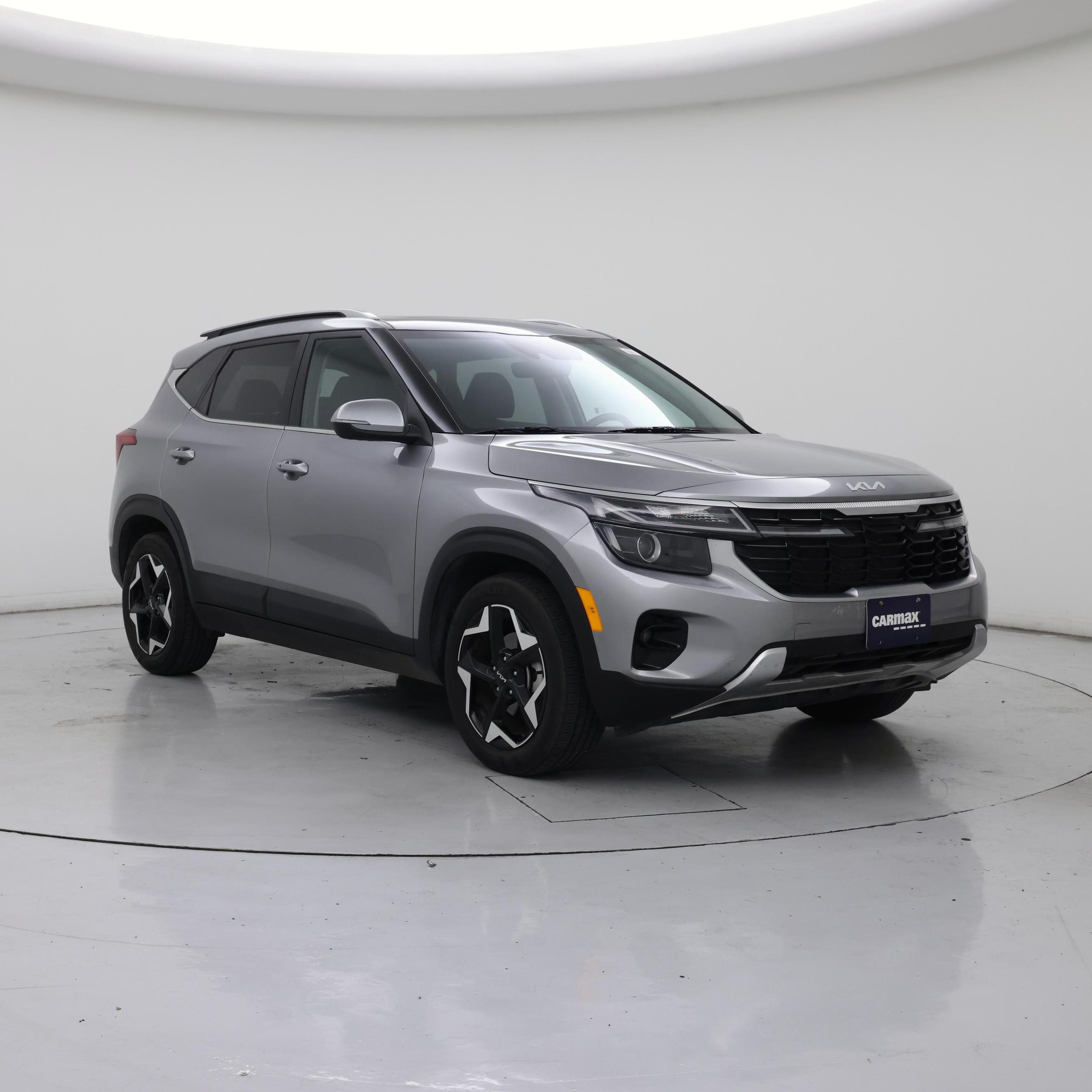 Gray 2025 Kia Seltos SUV / Crossover Front-Wheel Drive Automatic