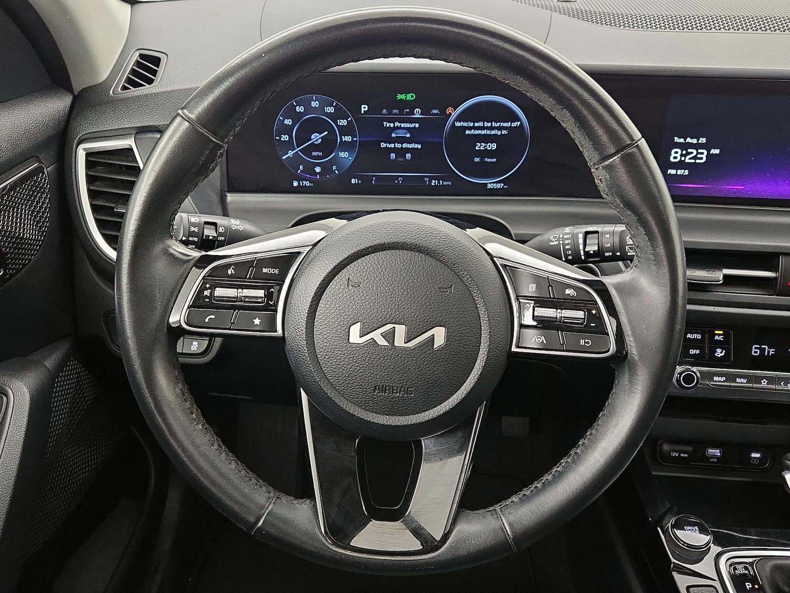 2025 Kia Seltos EX - Photo 11