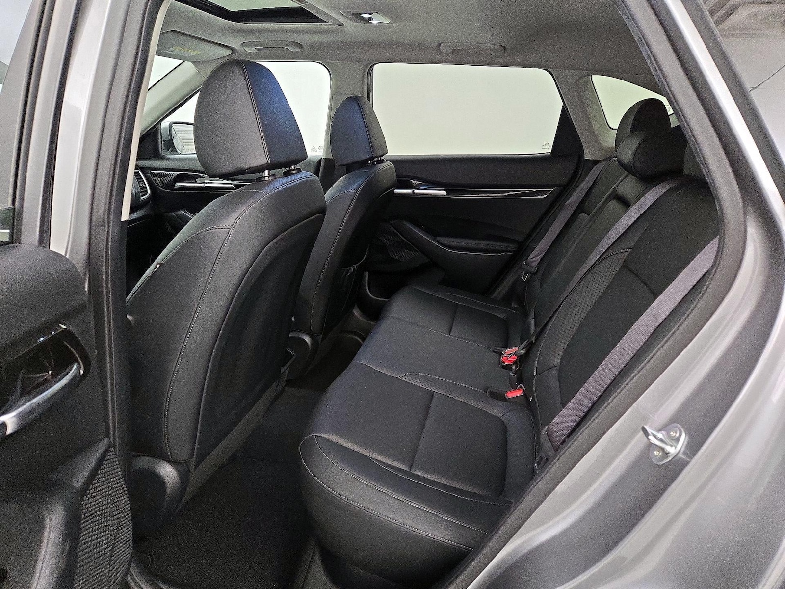 2025 Kia Seltos EX - Photo 22