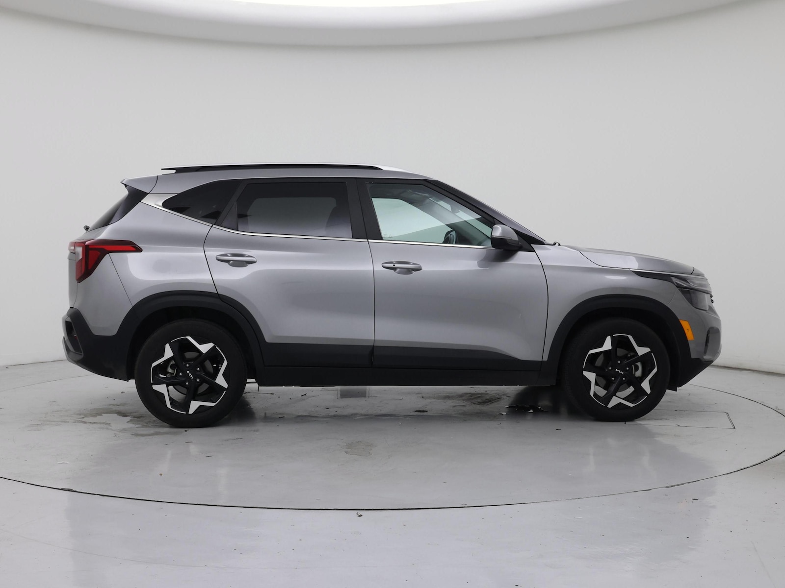 2025 Kia Seltos EX - Photo 8