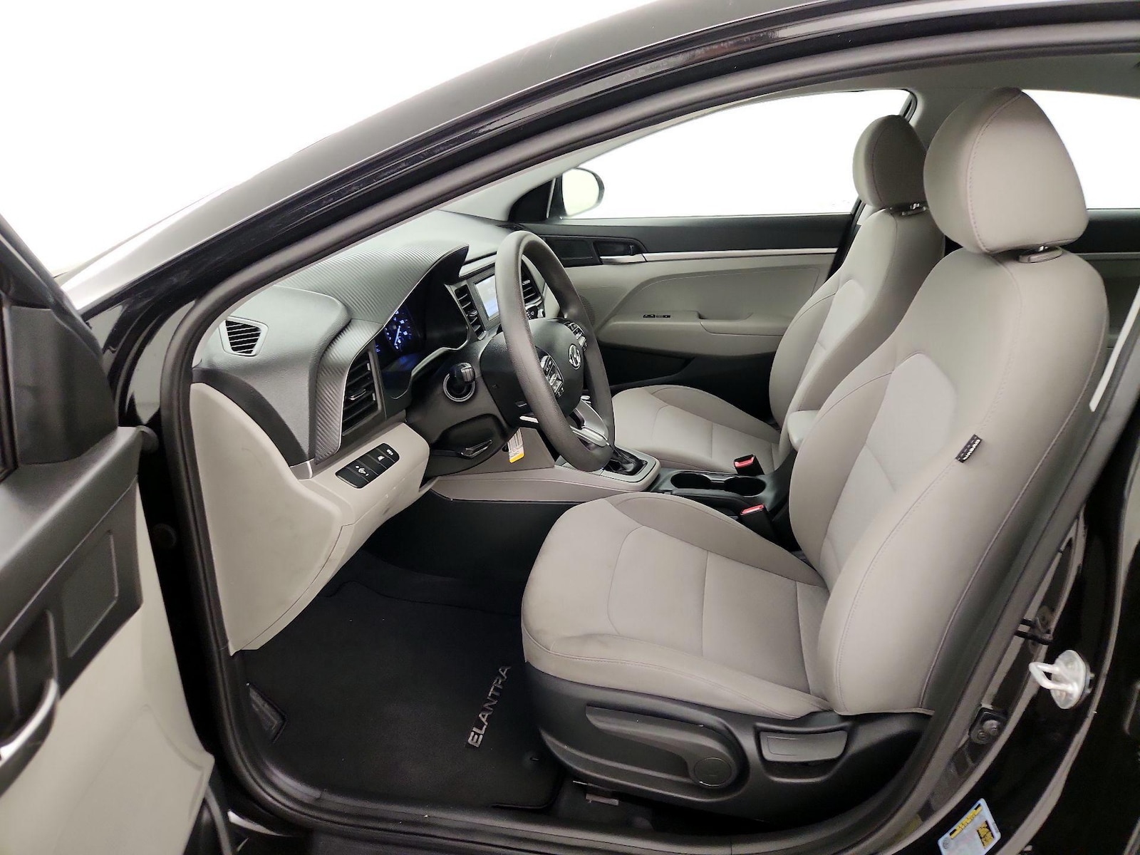 2020 Hyundai Elantra SE - Photo 12