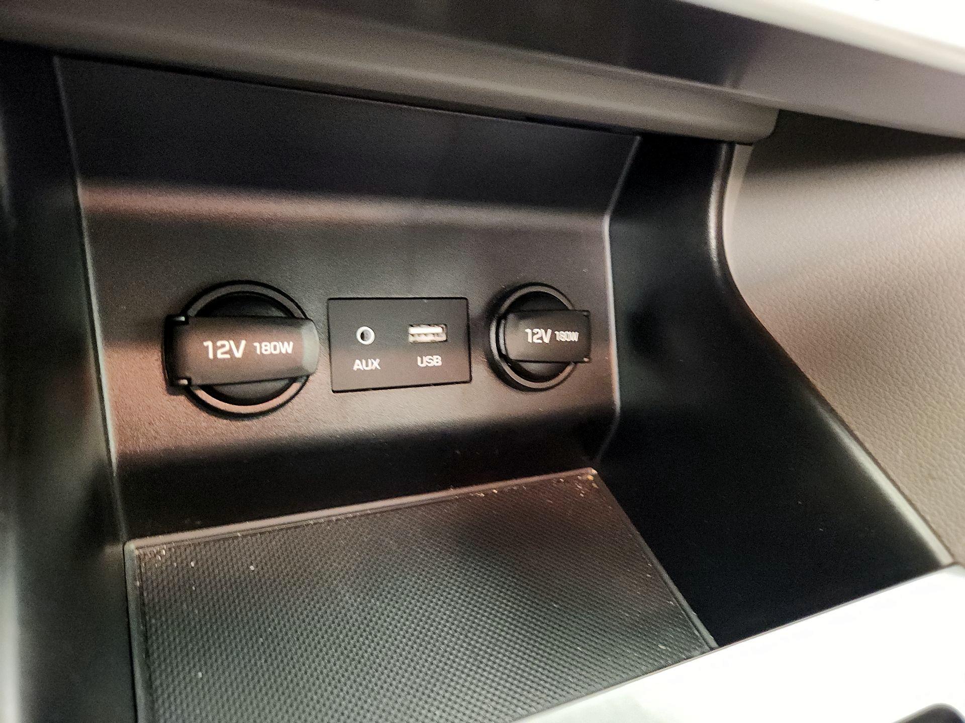 Thumbnail: 2020 Hyundai Elantra - 18