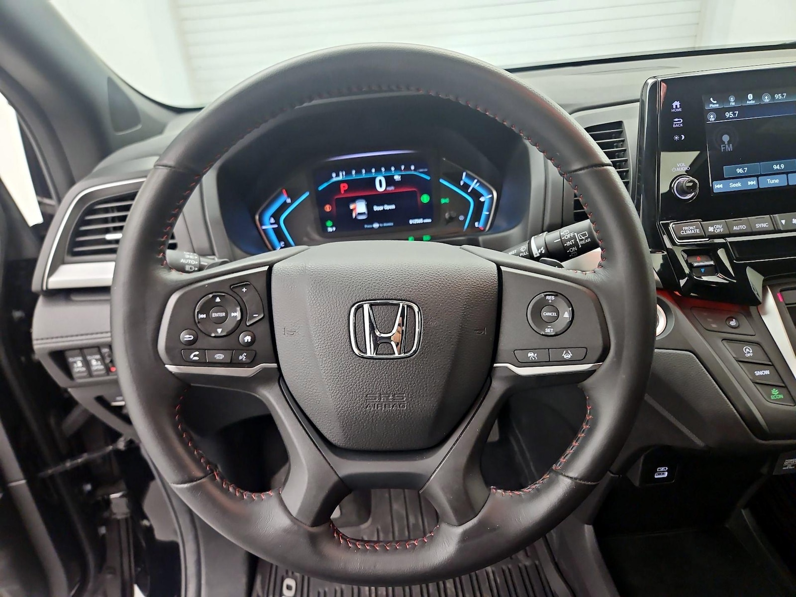 2024 Honda Odyssey SPORT - Photo 9
