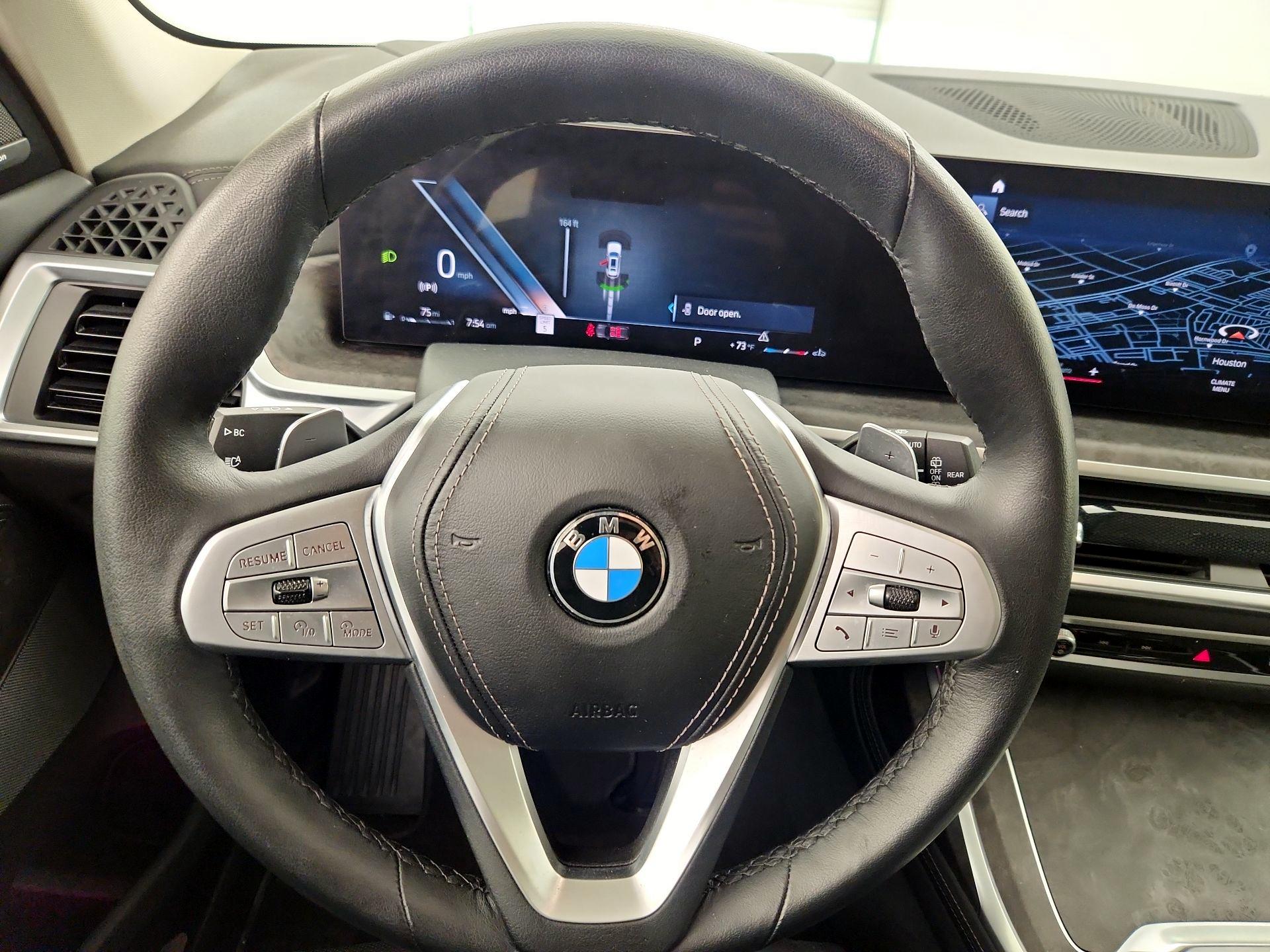 Thumbnail: 2023 BMW X7 - 10