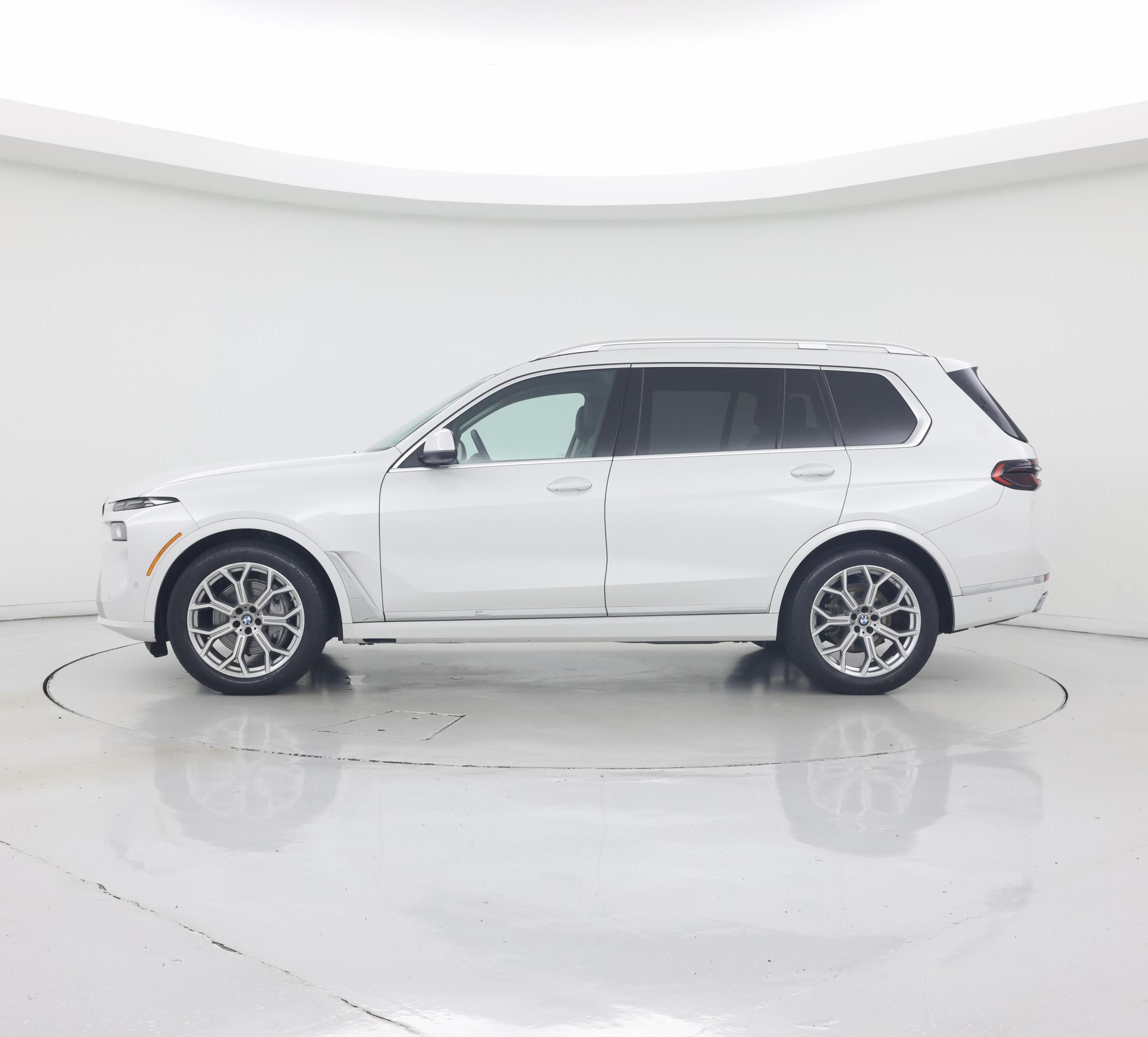 Thumbnail: 2023 BMW X7 - 3