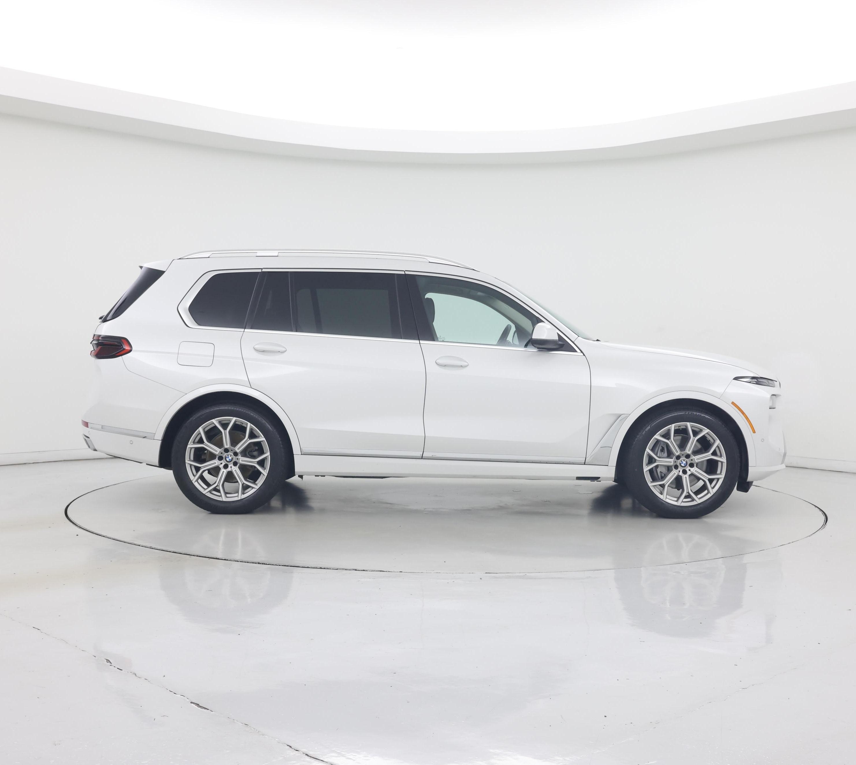 Thumbnail: 2023 BMW X7 - 7