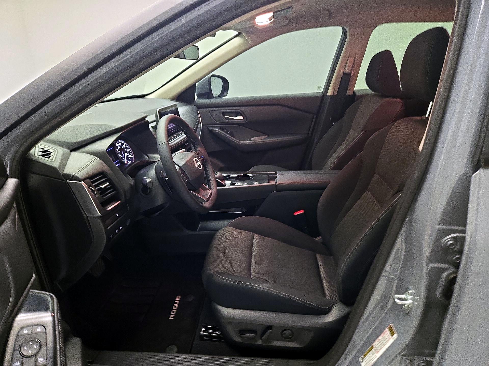Thumbnail: 2026 Nissan Rogue - 9