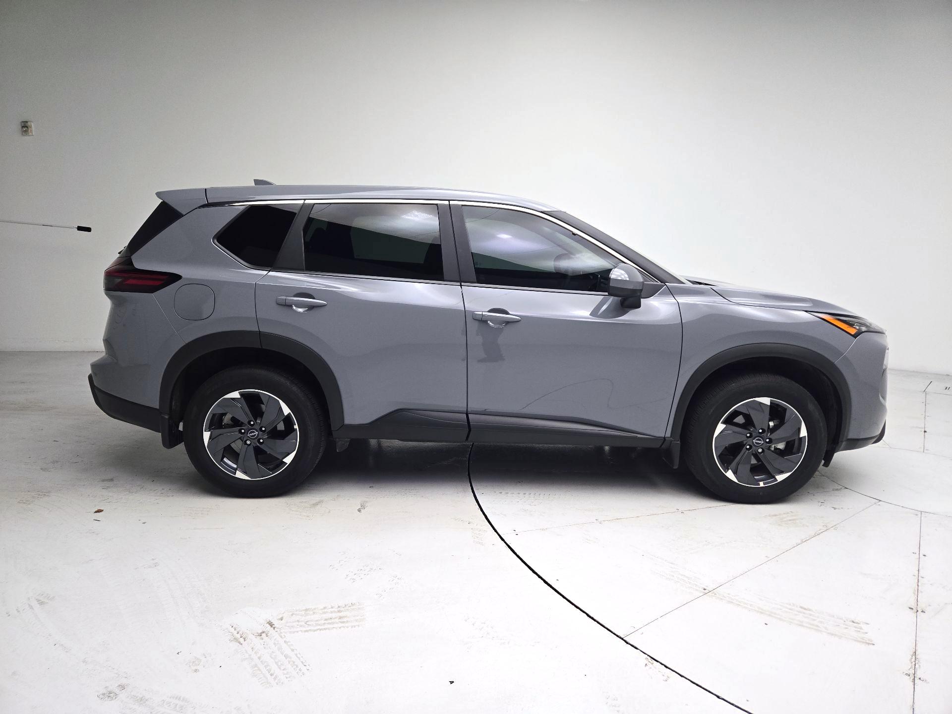 Thumbnail: 2026 Nissan Rogue - 4