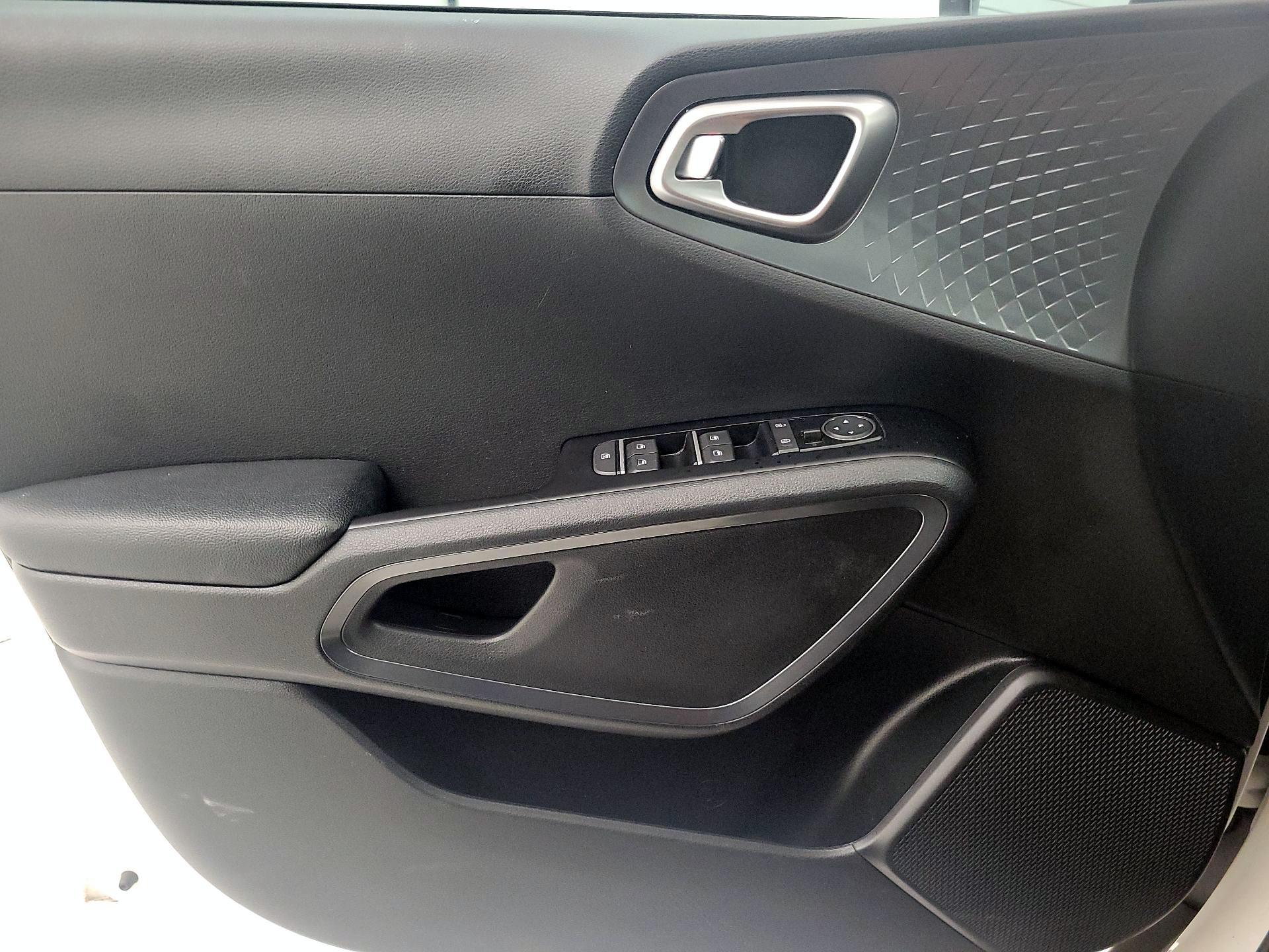 Thumbnail: 2020 Kia Soul - 12