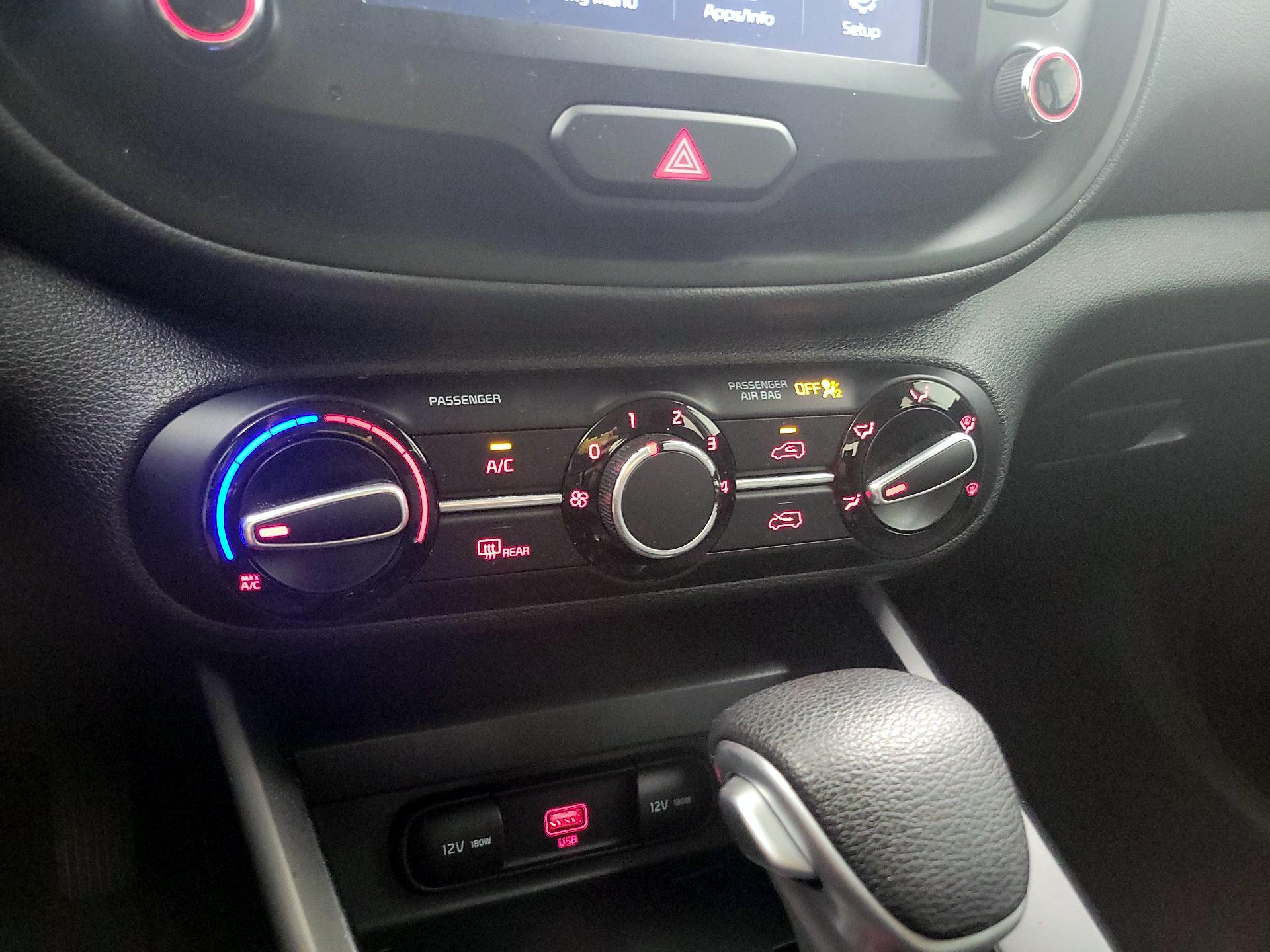 Thumbnail: 2020 Kia Soul - 16