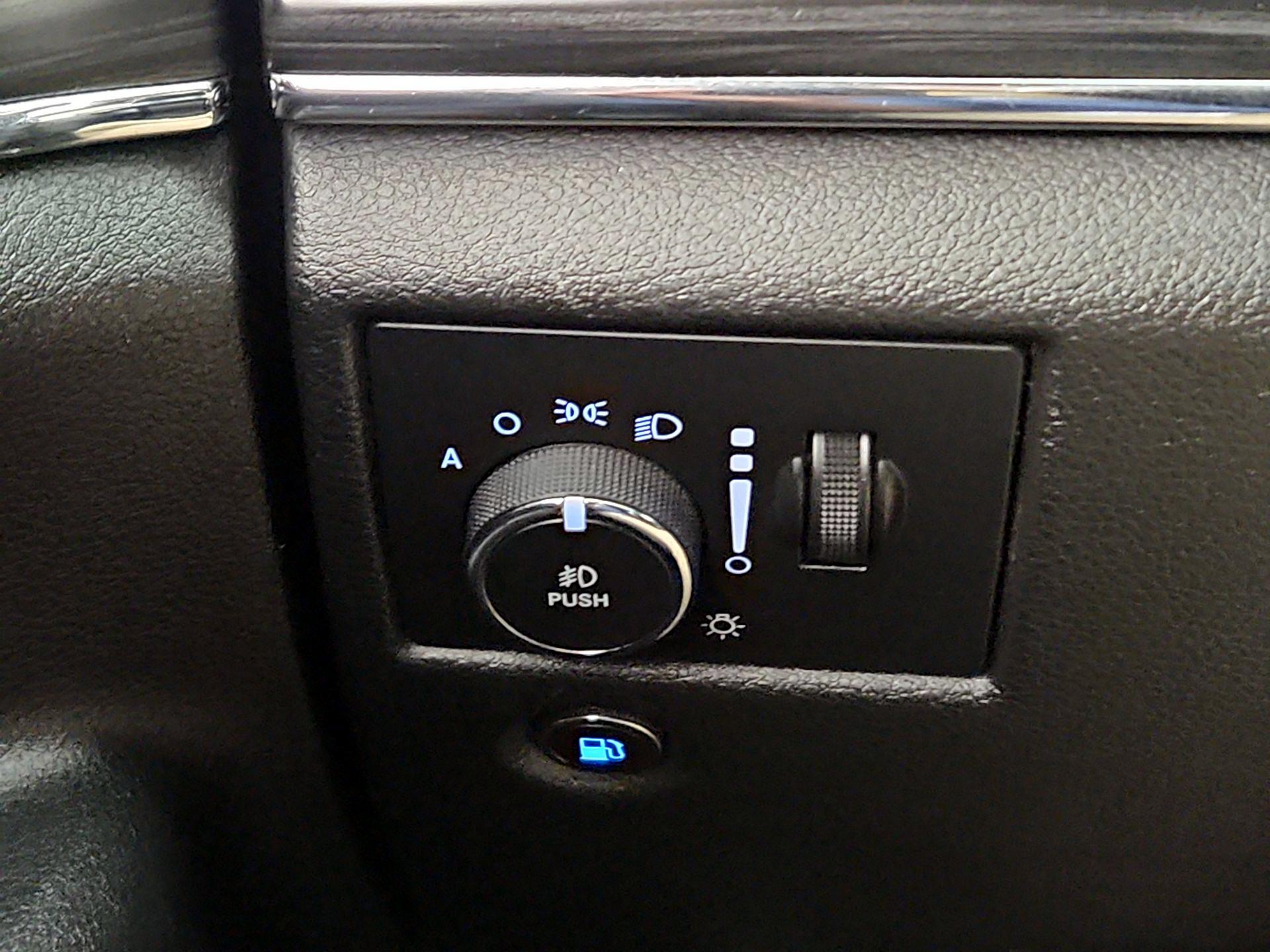 Thumbnail: 2019 Jeep Grand Cherokee - 13