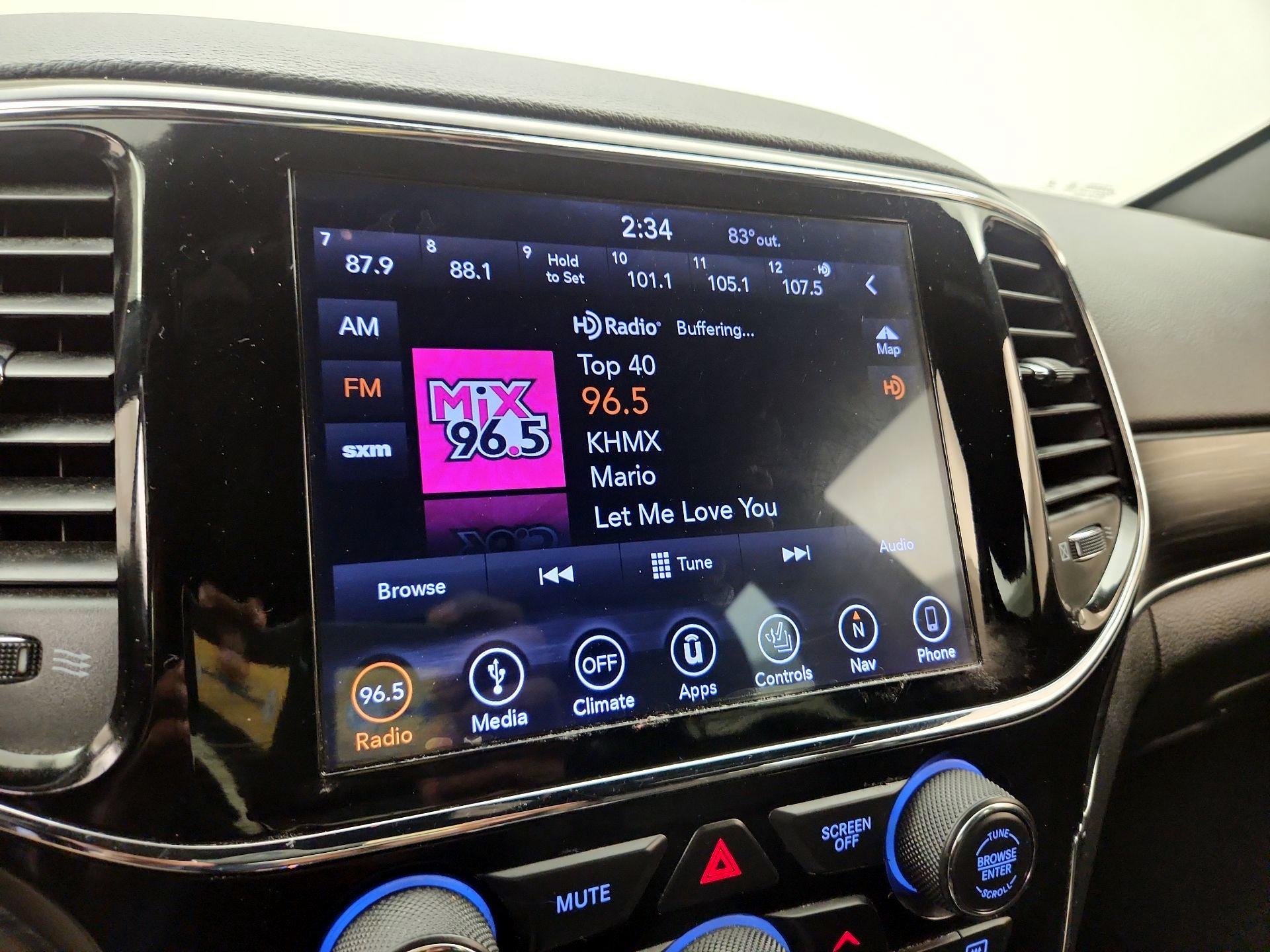 Thumbnail: 2019 Jeep Grand Cherokee - 16