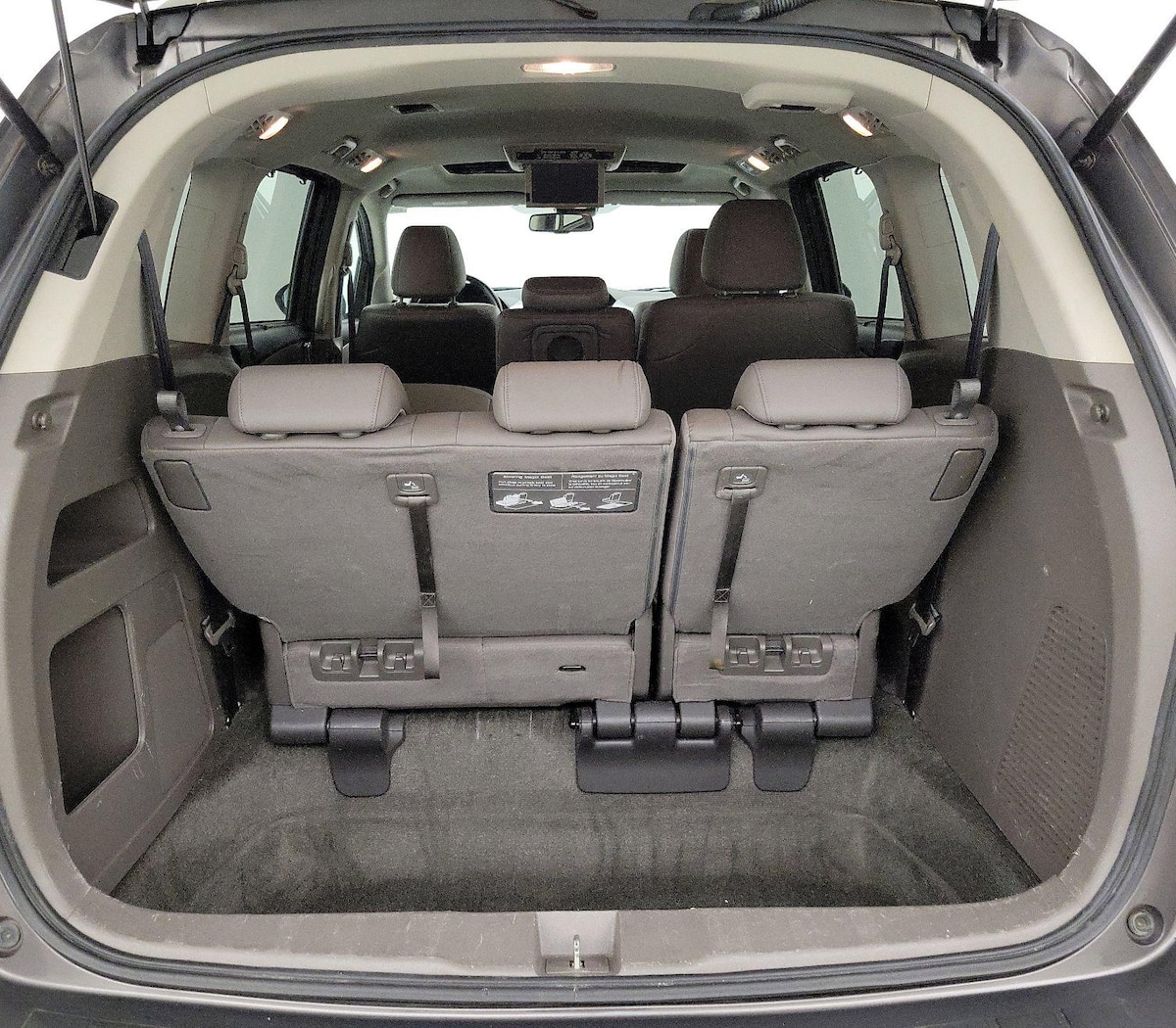 Trunk/Cargo (Seats Up)