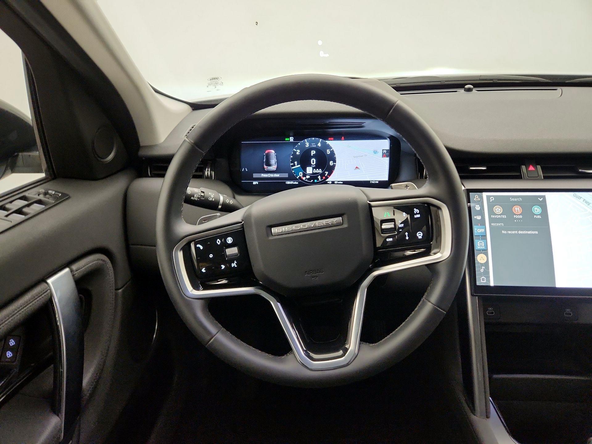 Thumbnail: 2024 Land Rover Discovery Sport - 10