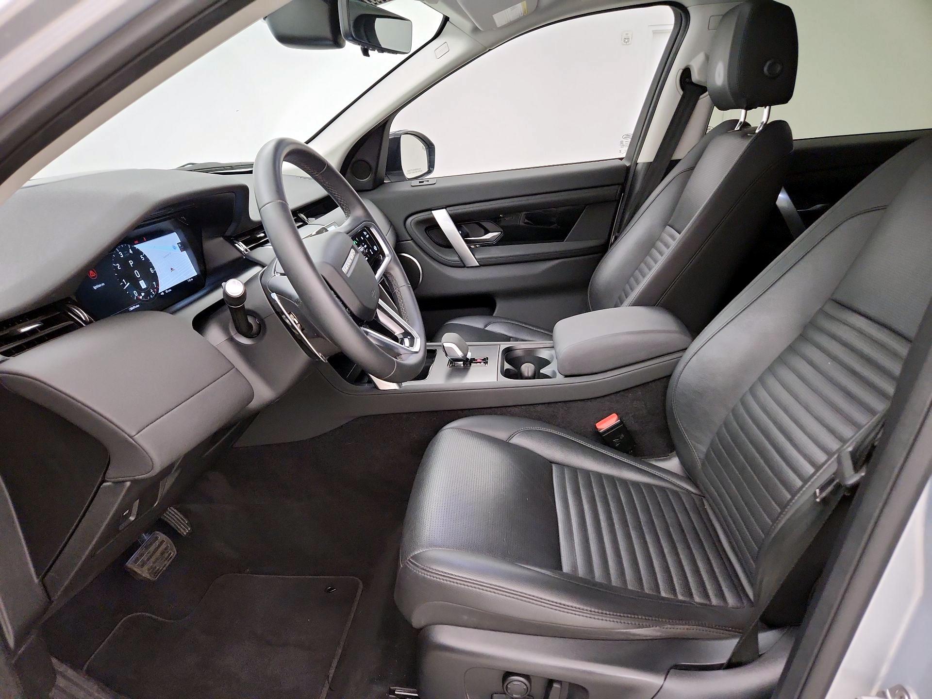 Thumbnail: 2024 Land Rover Discovery Sport - 11