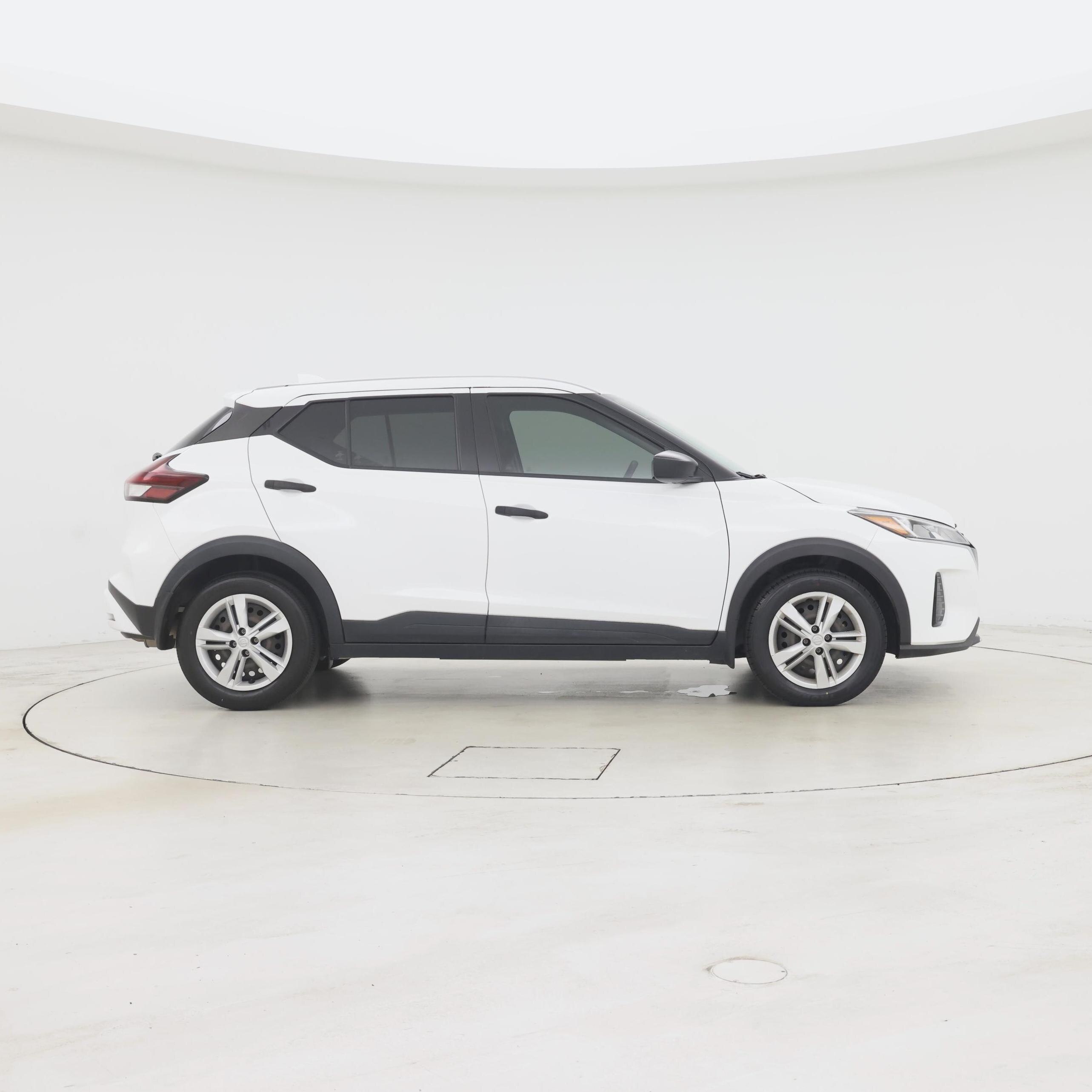 Thumbnail: 2023 Nissan Kicks - 7