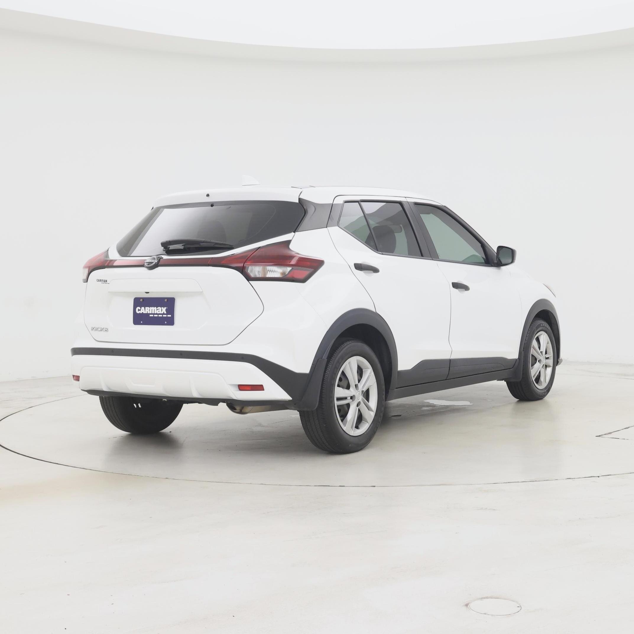 Thumbnail: 2023 Nissan Kicks - 8