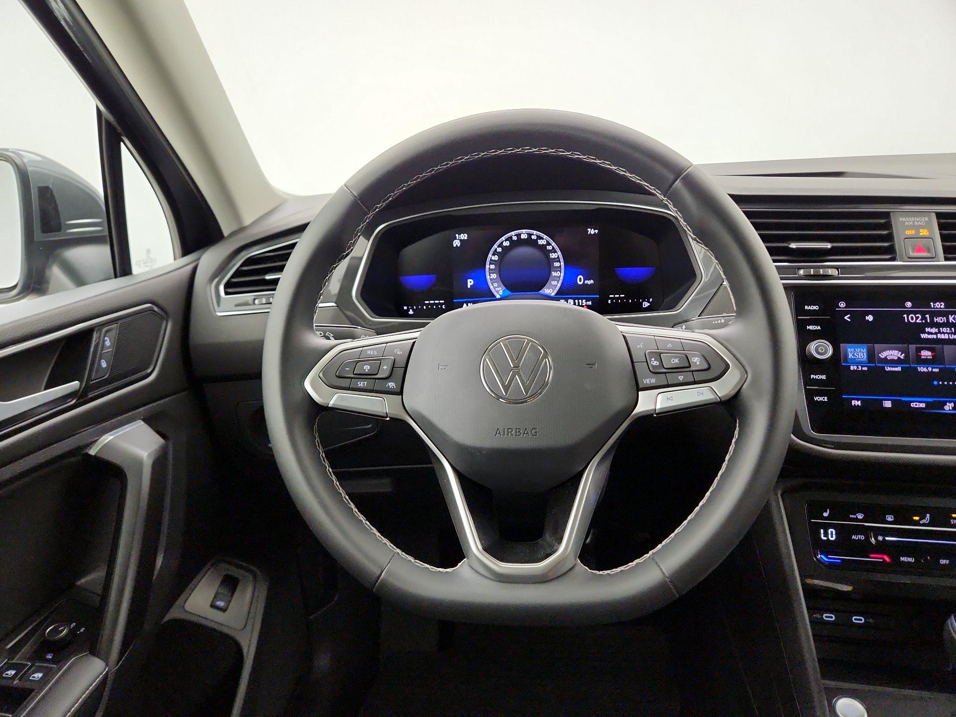Thumbnail: 2023 Volkswagen Tiguan - 10
