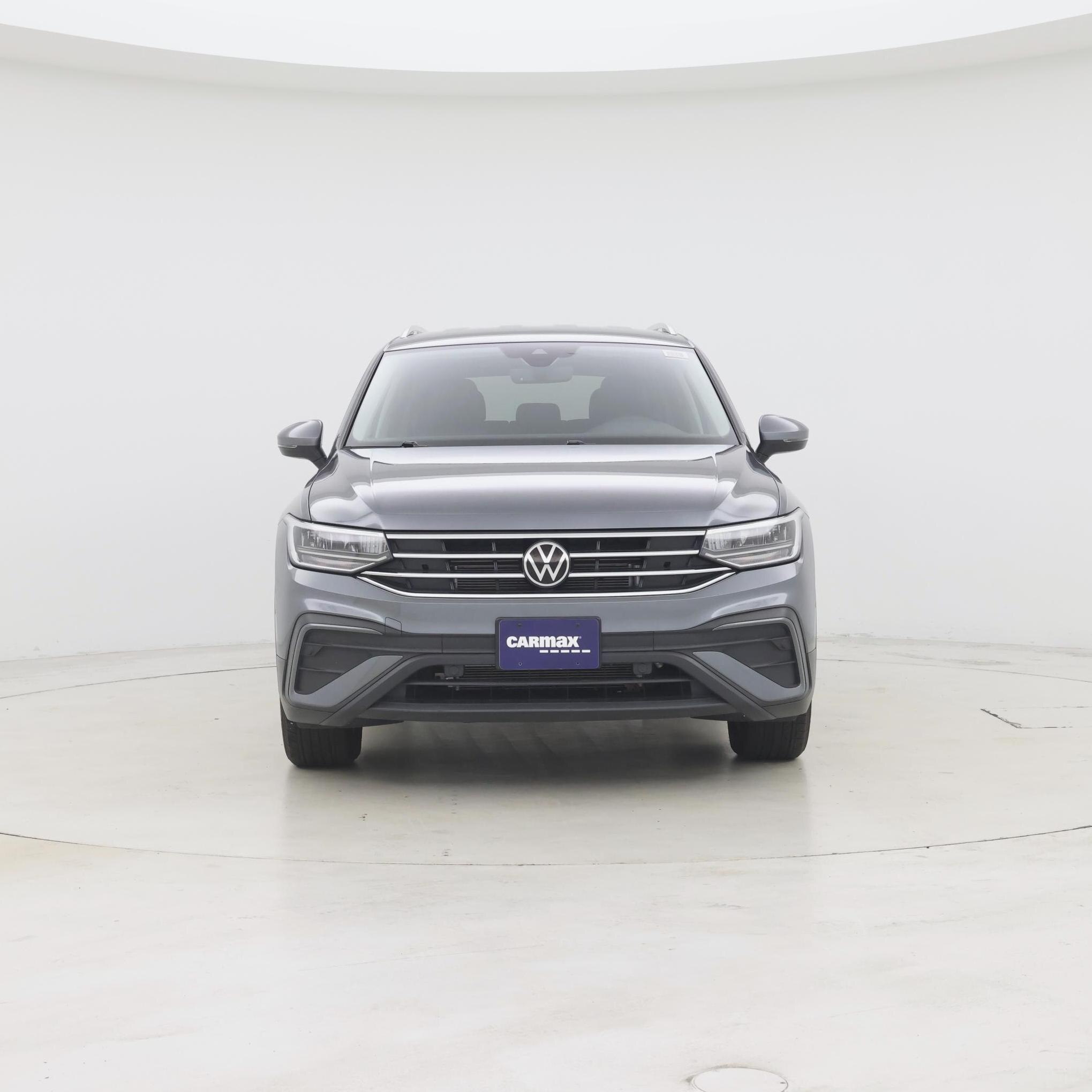 Thumbnail: 2023 Volkswagen Tiguan - 5