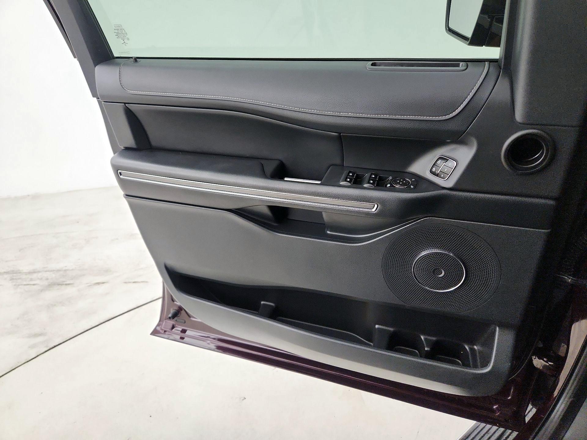 Thumbnail: 2023 Ford Expedition - 12