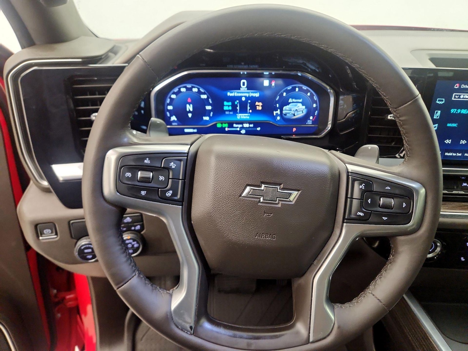 2023 Chevrolet Silverado 1500 RST - Photo 11