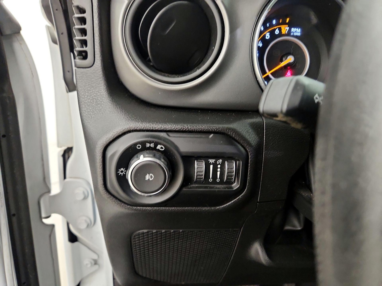 2022 Jeep Wrangler Sport - Photo 14