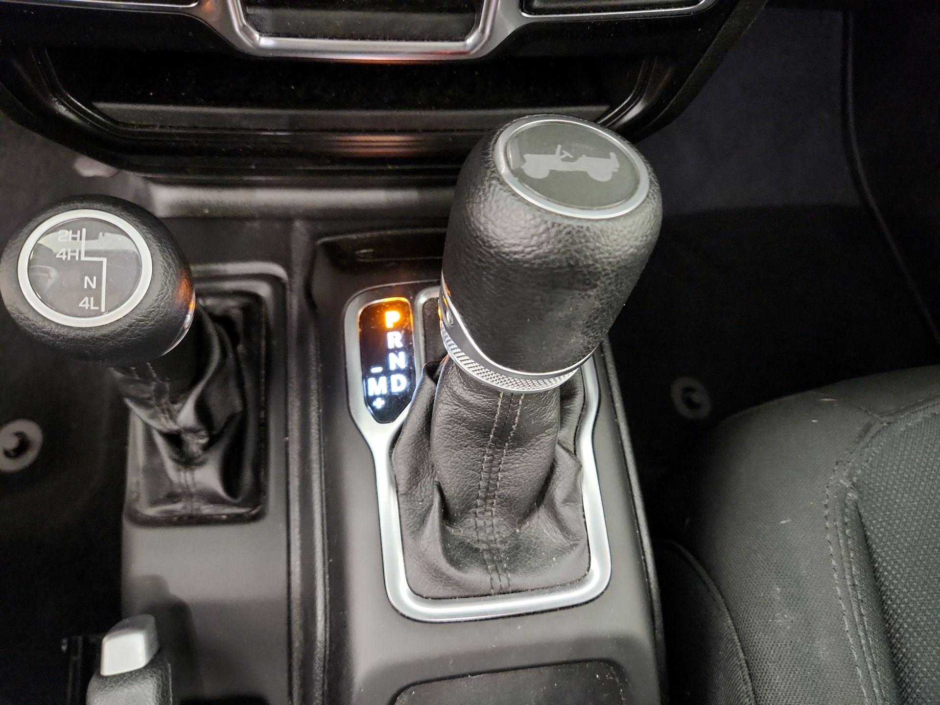 Thumbnail: 2022 Jeep Wrangler - 17