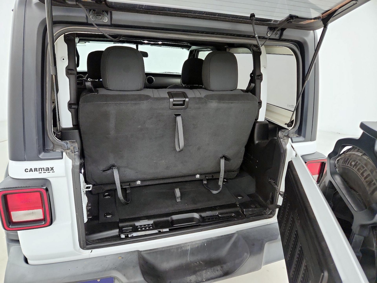 2022 Jeep Wrangler Sport - Photo 20