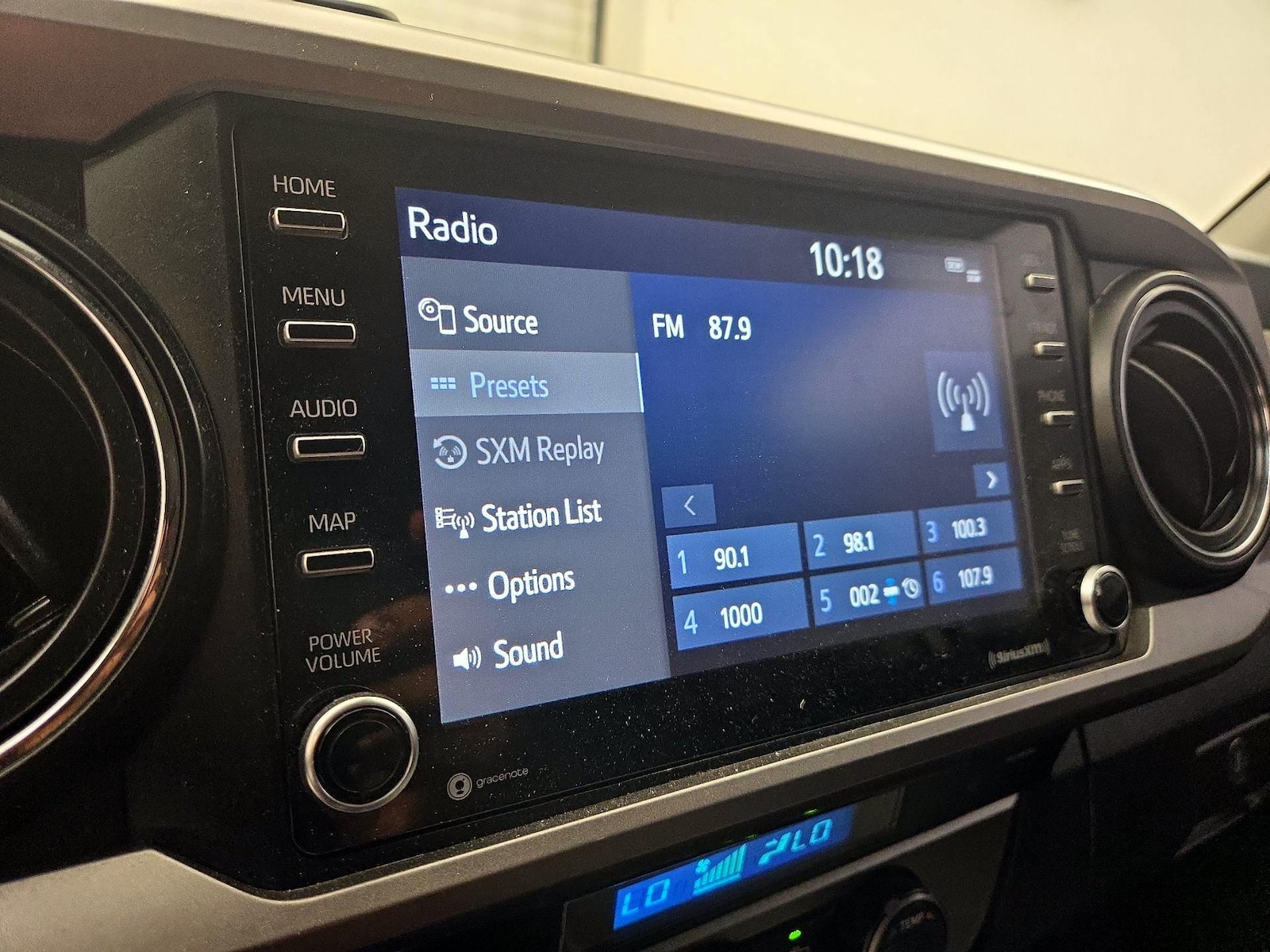 2022 Toyota Tacoma SR5 - Photo 16