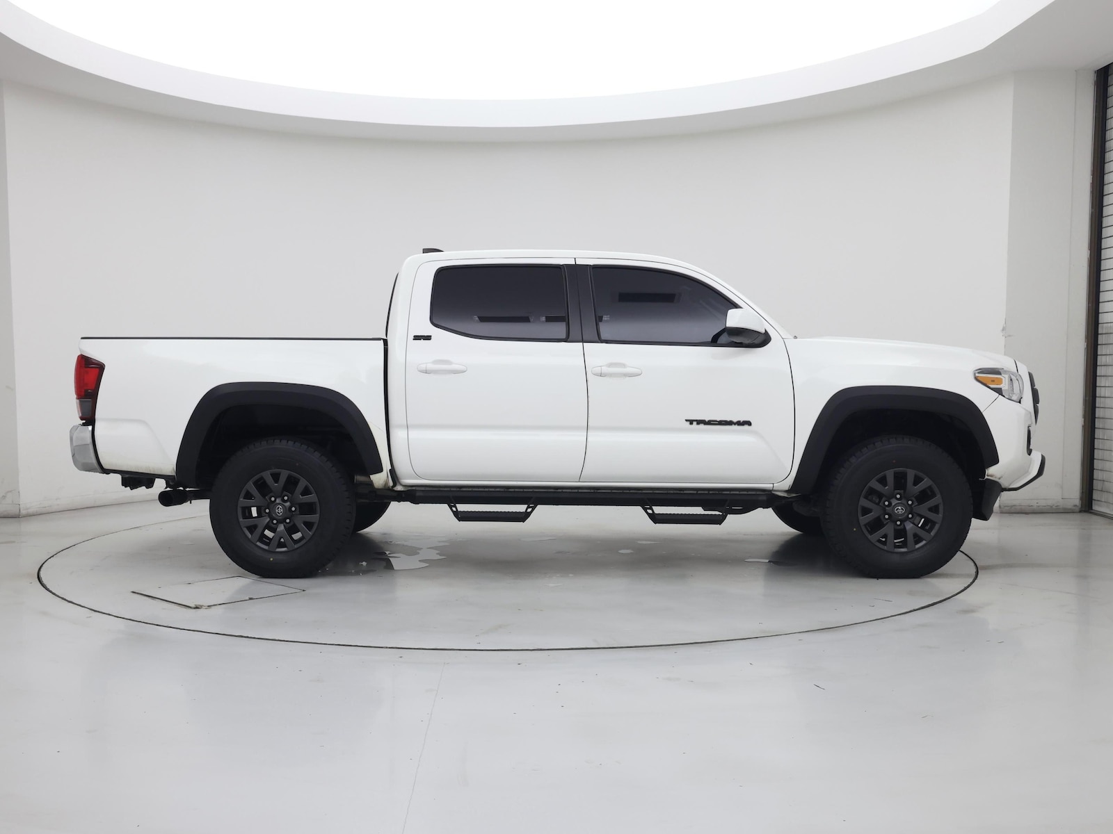 2022 Toyota Tacoma SR5 - Photo 8