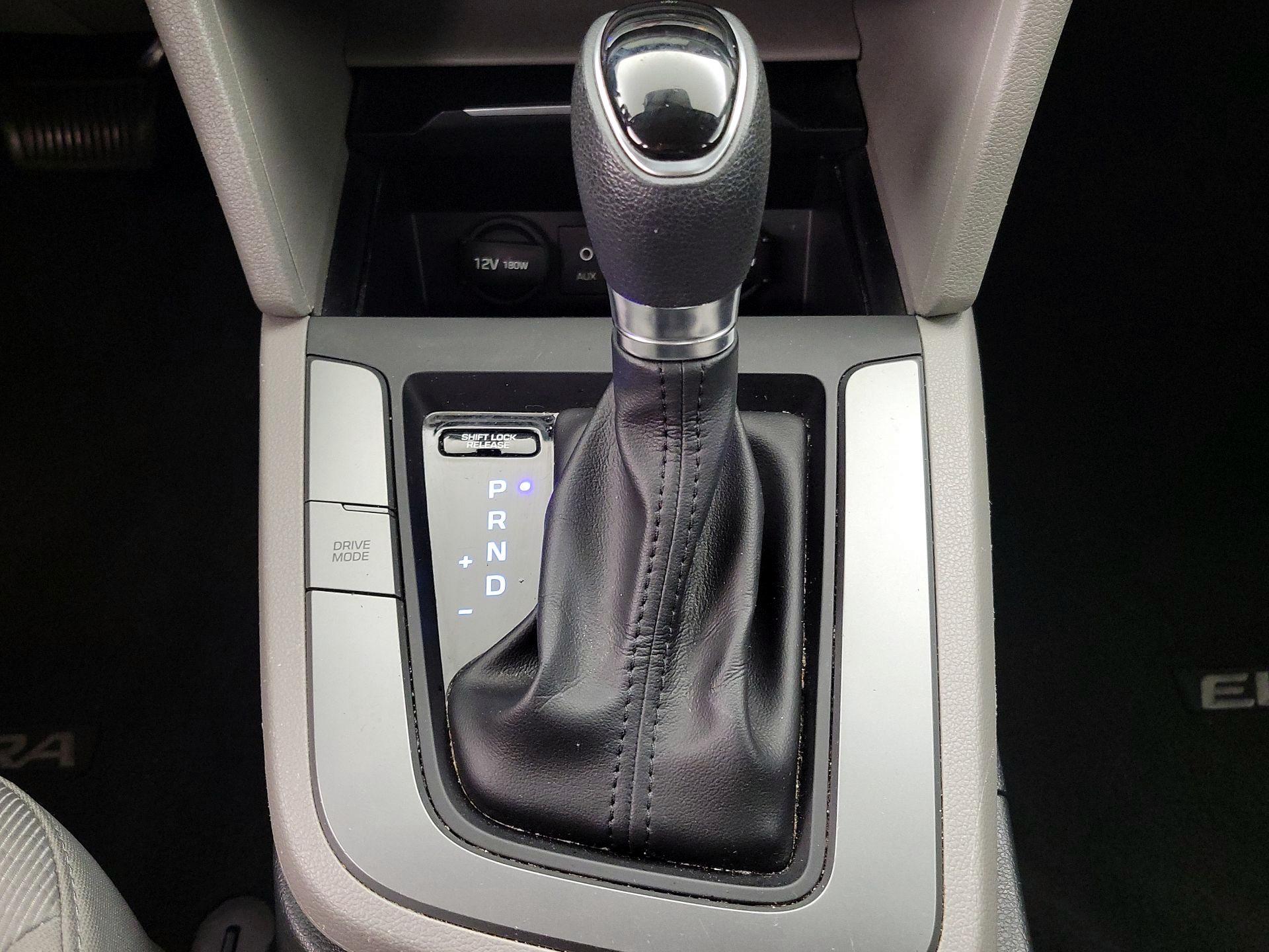 Thumbnail: 2017 Hyundai Elantra - 17