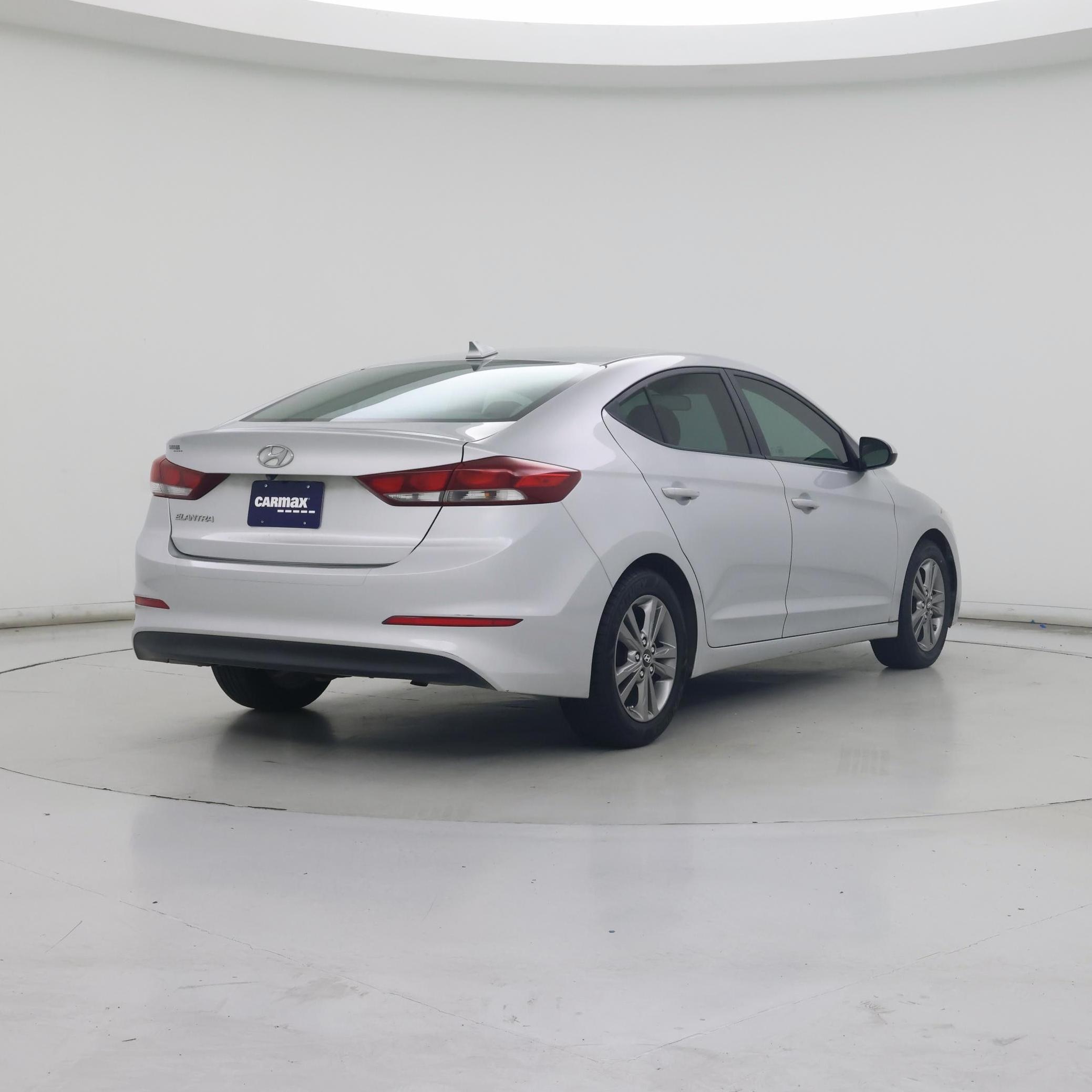 Thumbnail: 2017 Hyundai Elantra - 8