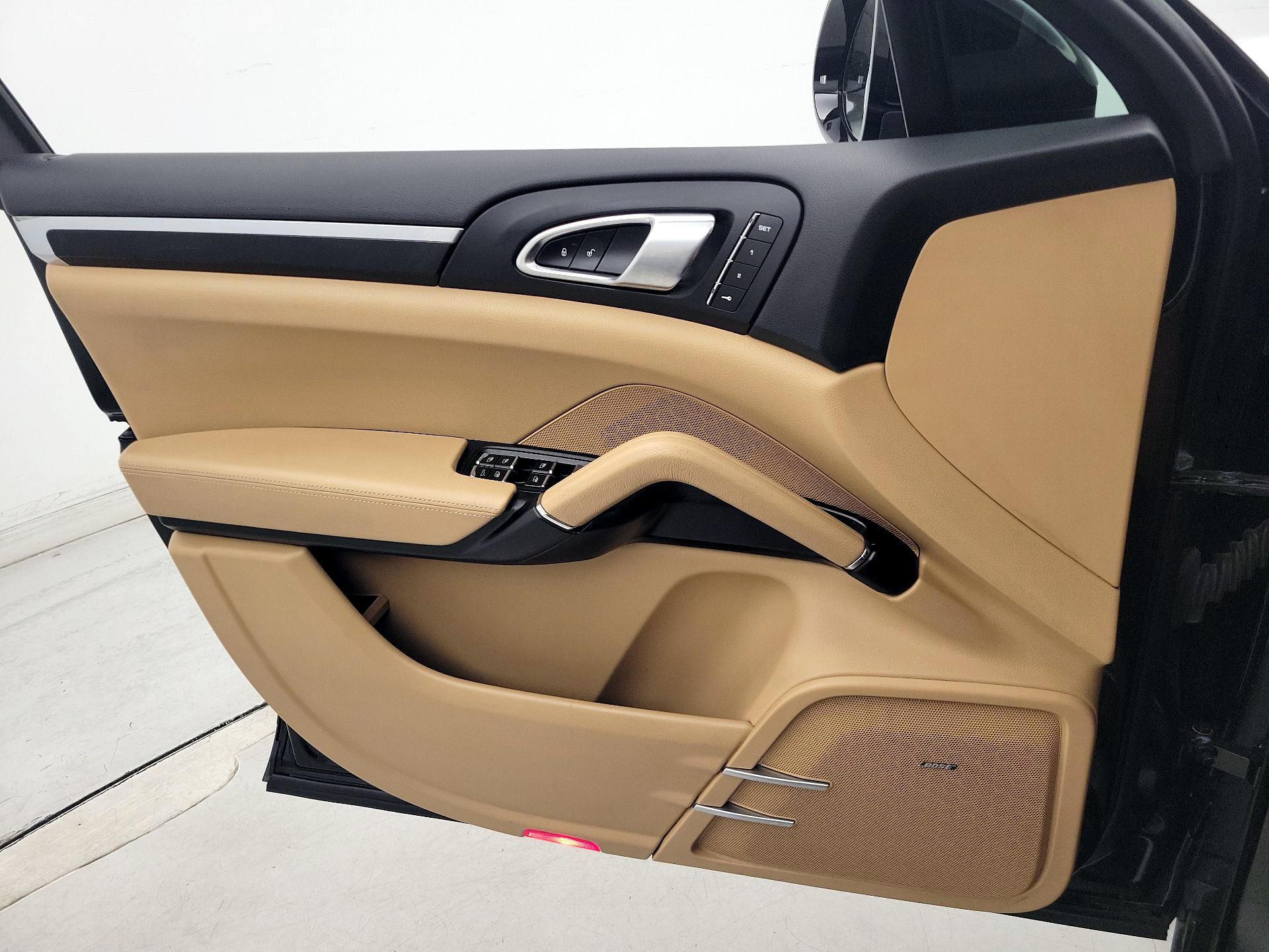 Thumbnail: 2018 Porsche Cayenne - 12