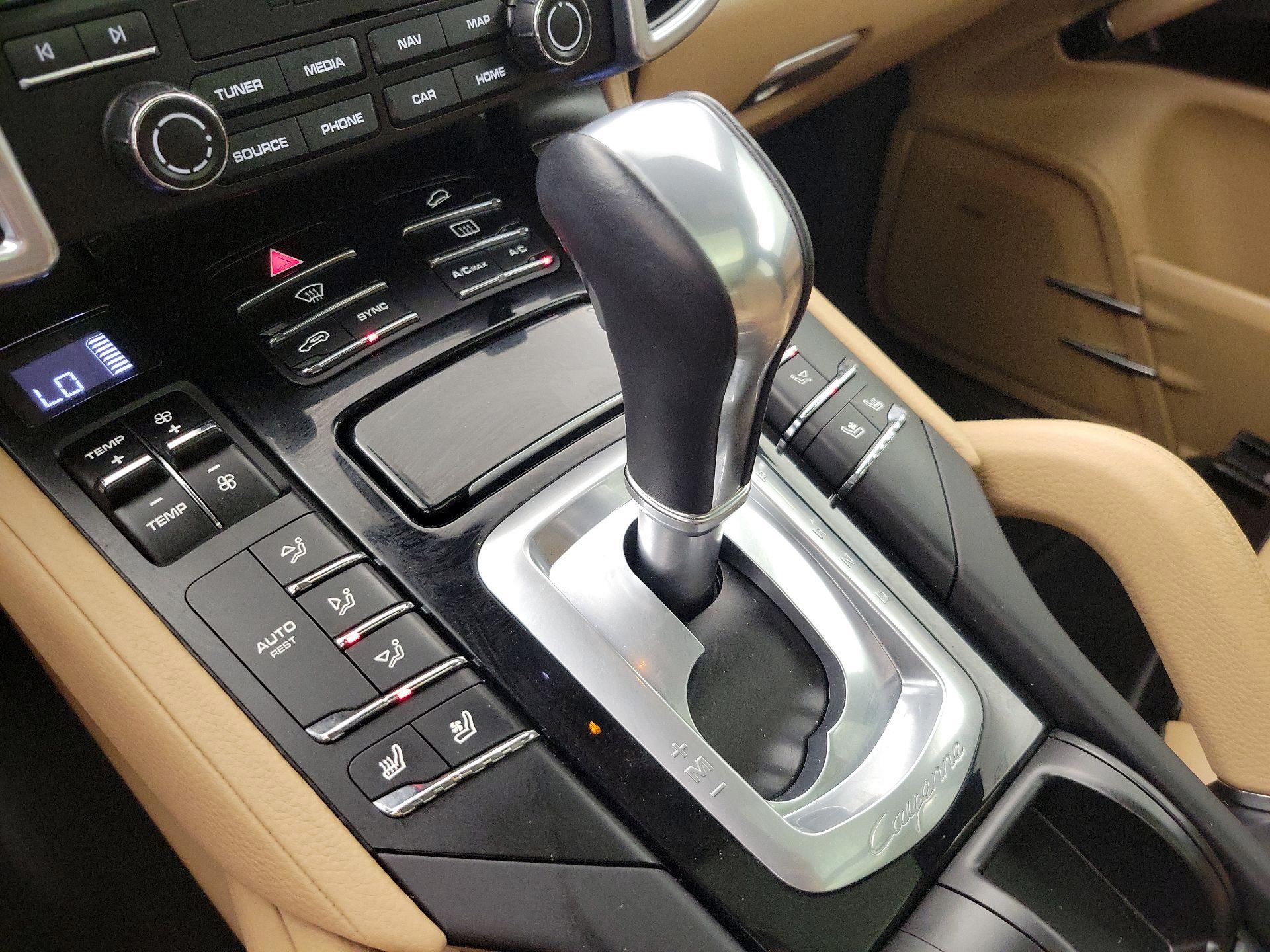 Thumbnail: 2018 Porsche Cayenne - 18